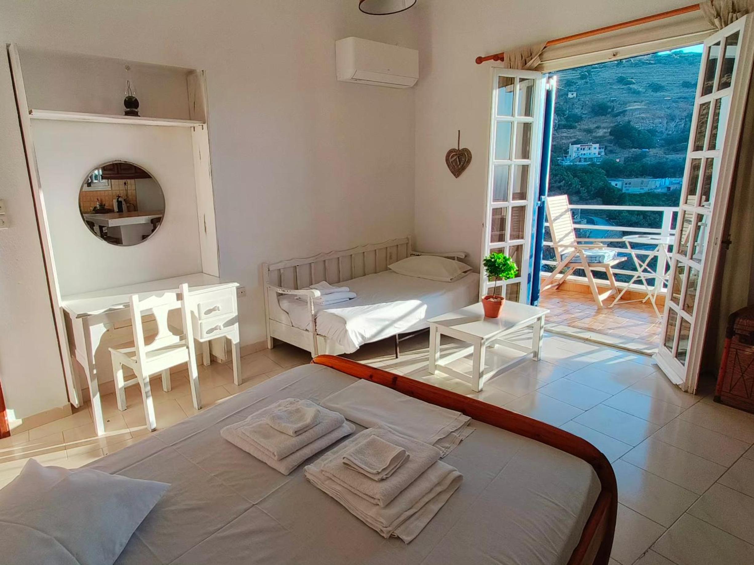 Studio Apartment with Sea View photo 3