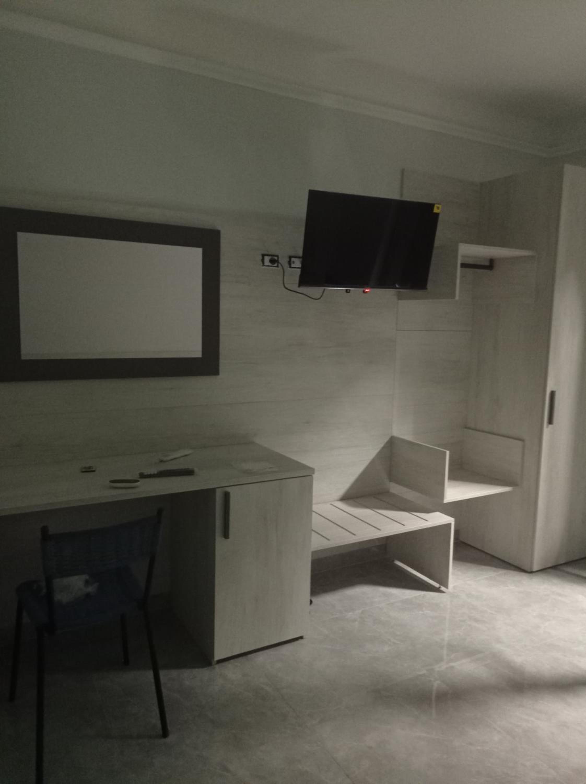 Double Room with Spa Bath - Photo 9