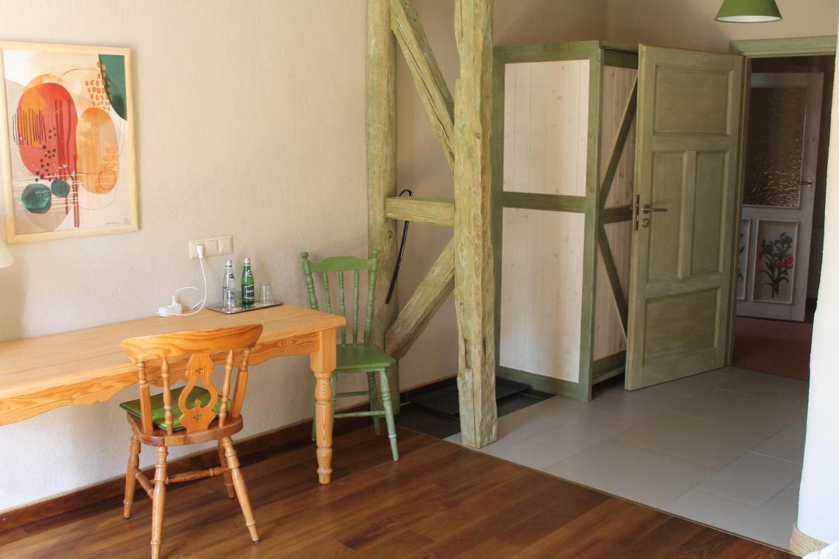 Large Double Room photo 3