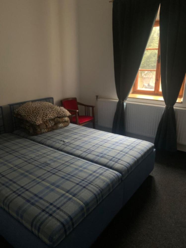 Two-Bedroom House - Photo 2