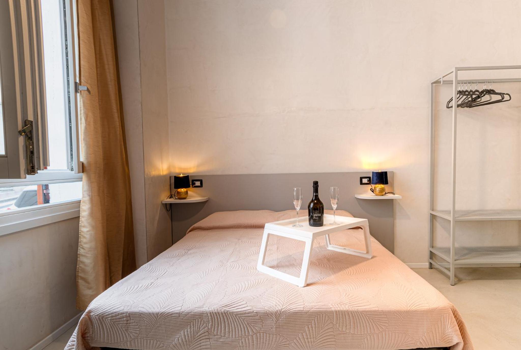 Double Room - Photo 4
