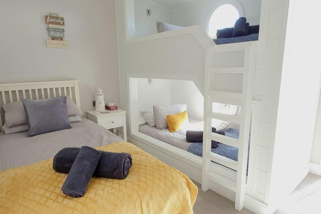 Two-Bedroom House photo 1