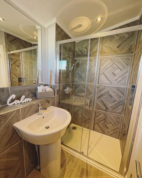 Two-Bedroom House photo 2