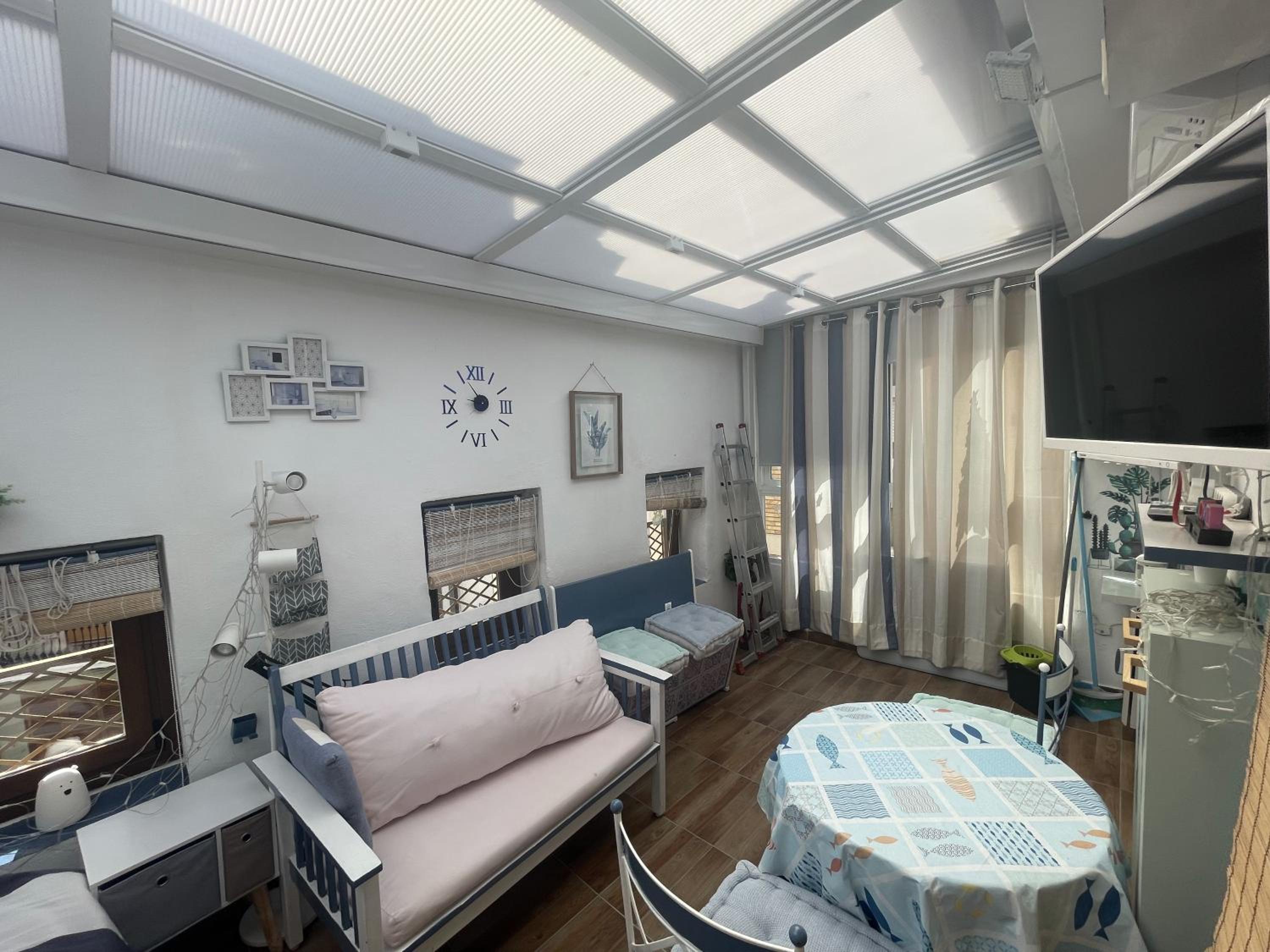 Penthouse Apartment - Photo 3