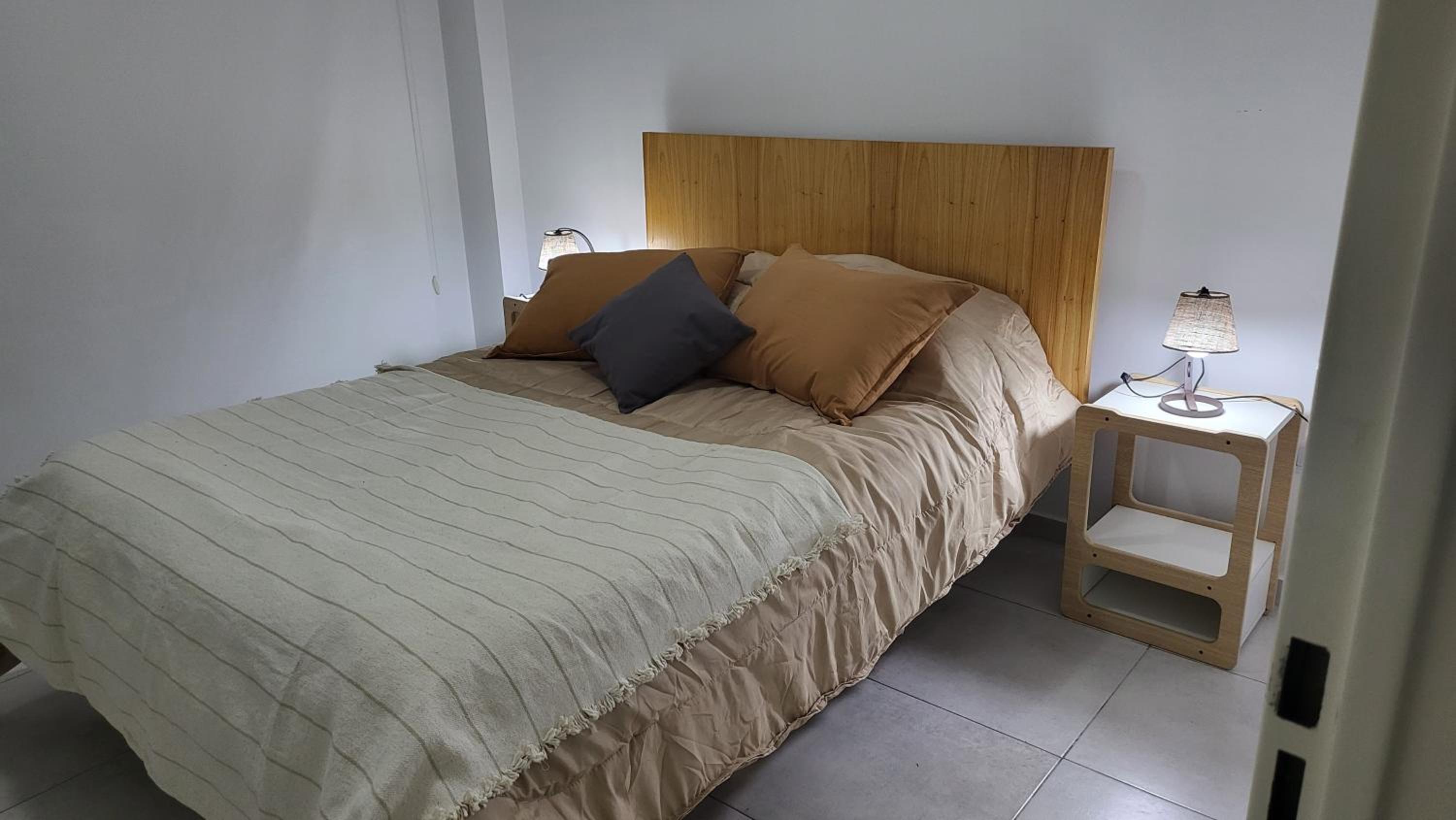 One-Bedroom Apartment photo 1