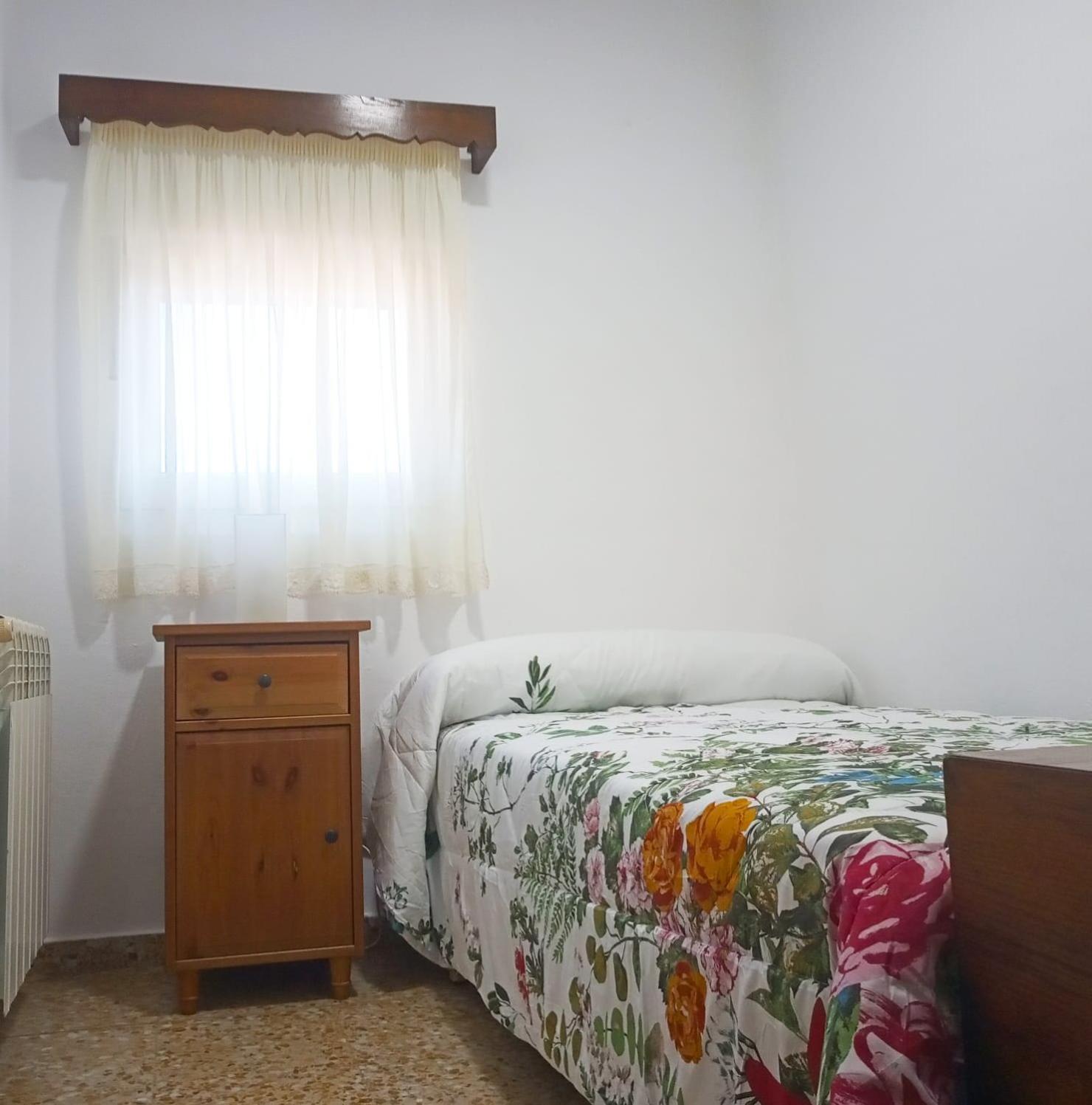 Casa de cuatro habitaciones