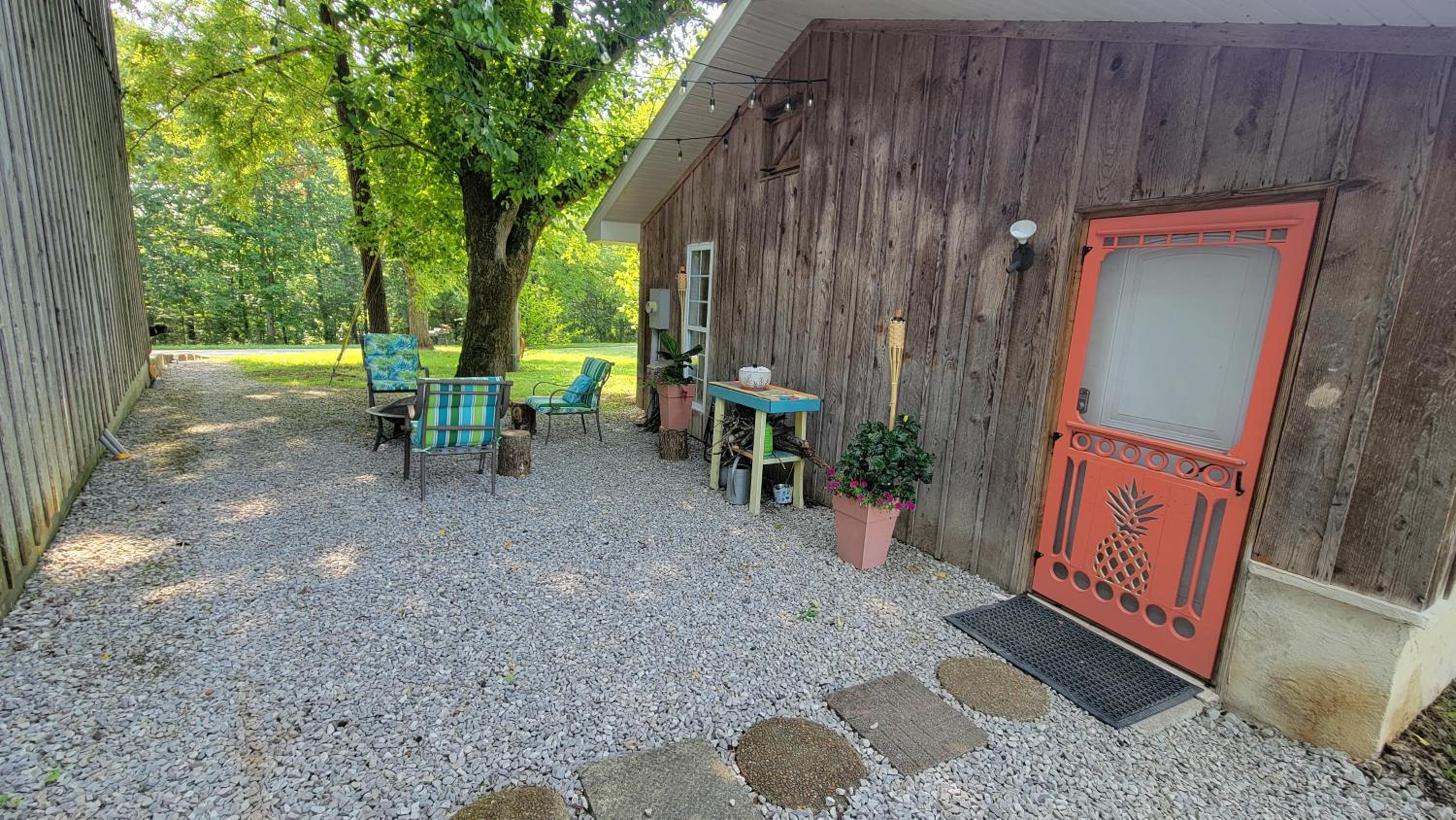 Two-Bedroom House - Photo 32