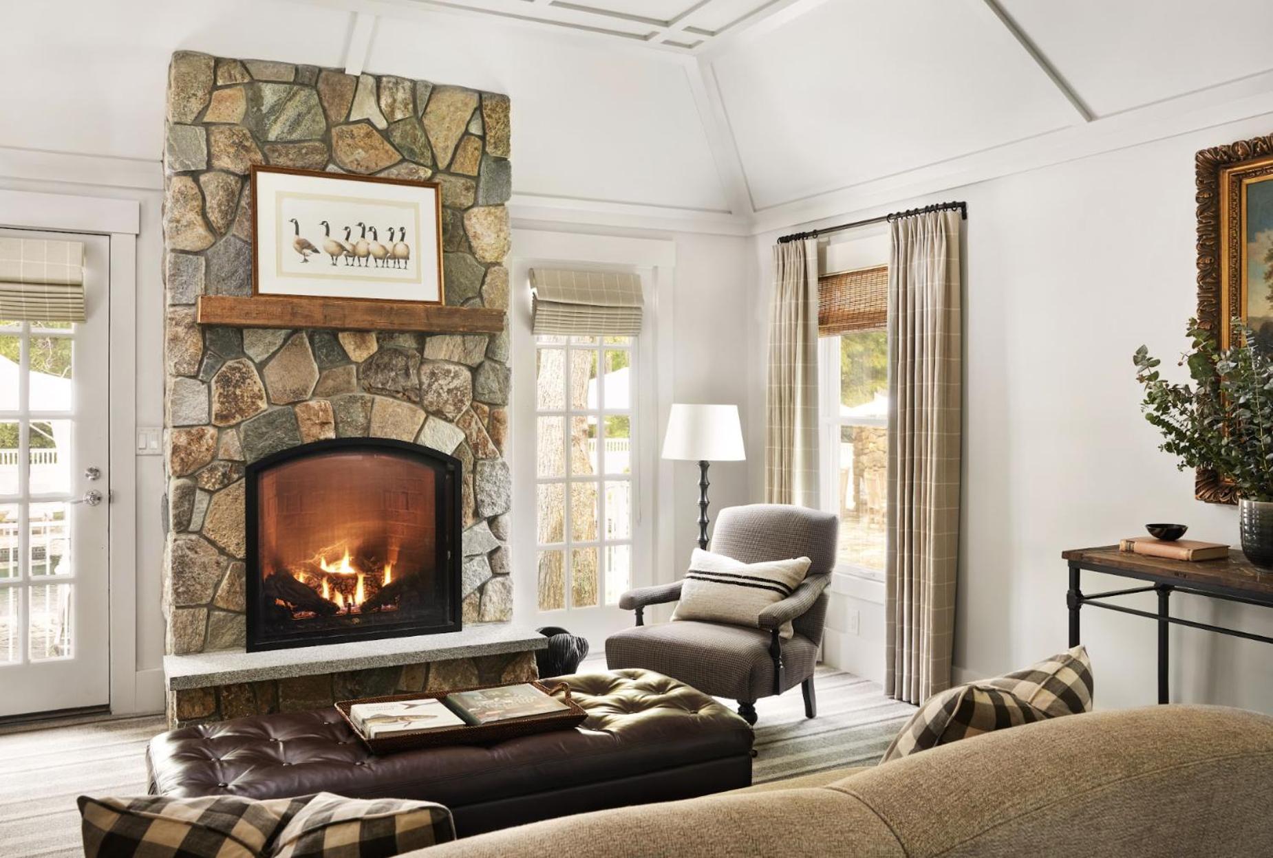 King Suite with Pool View