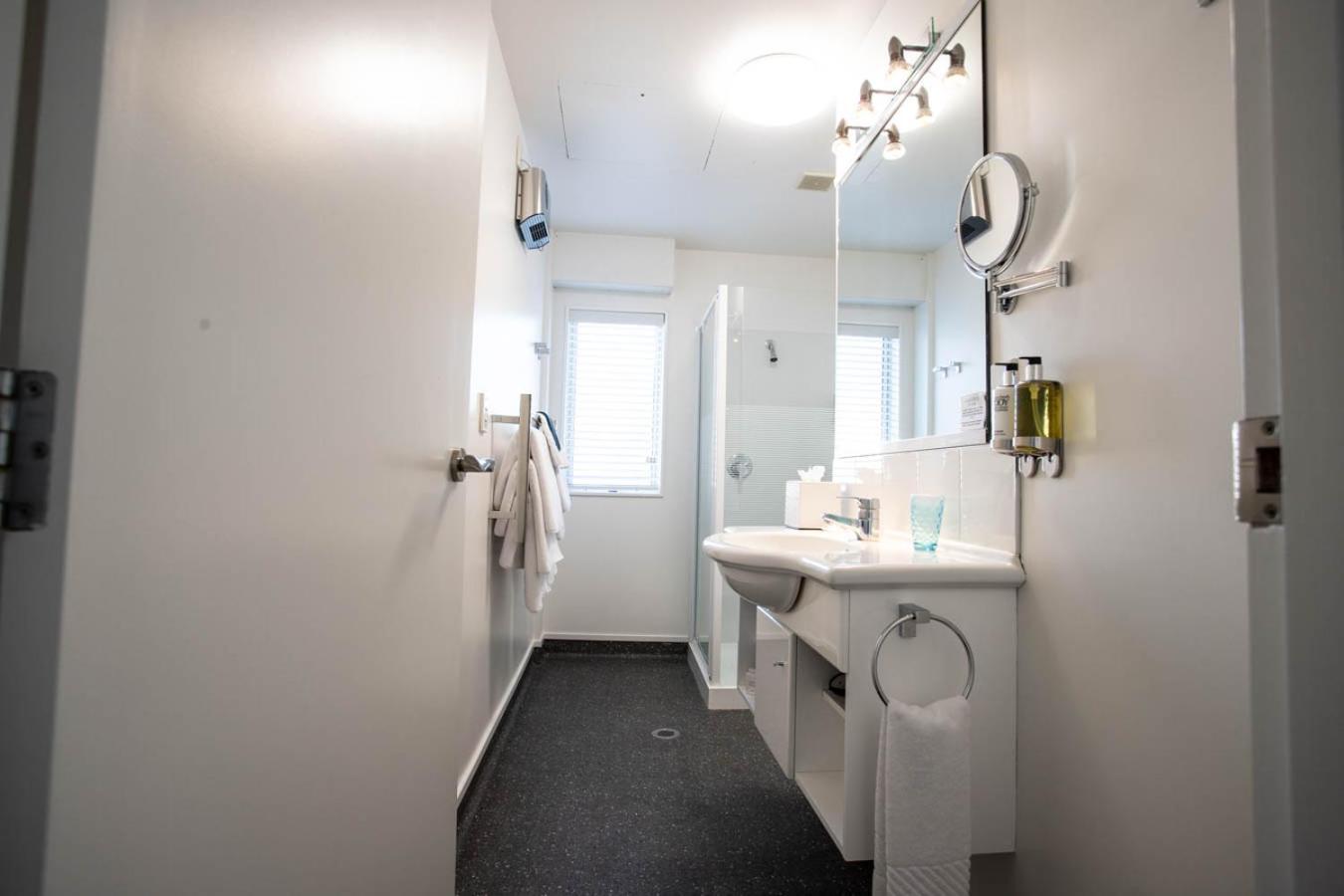 Premier Two Bedroom Apartment - Upper Floor