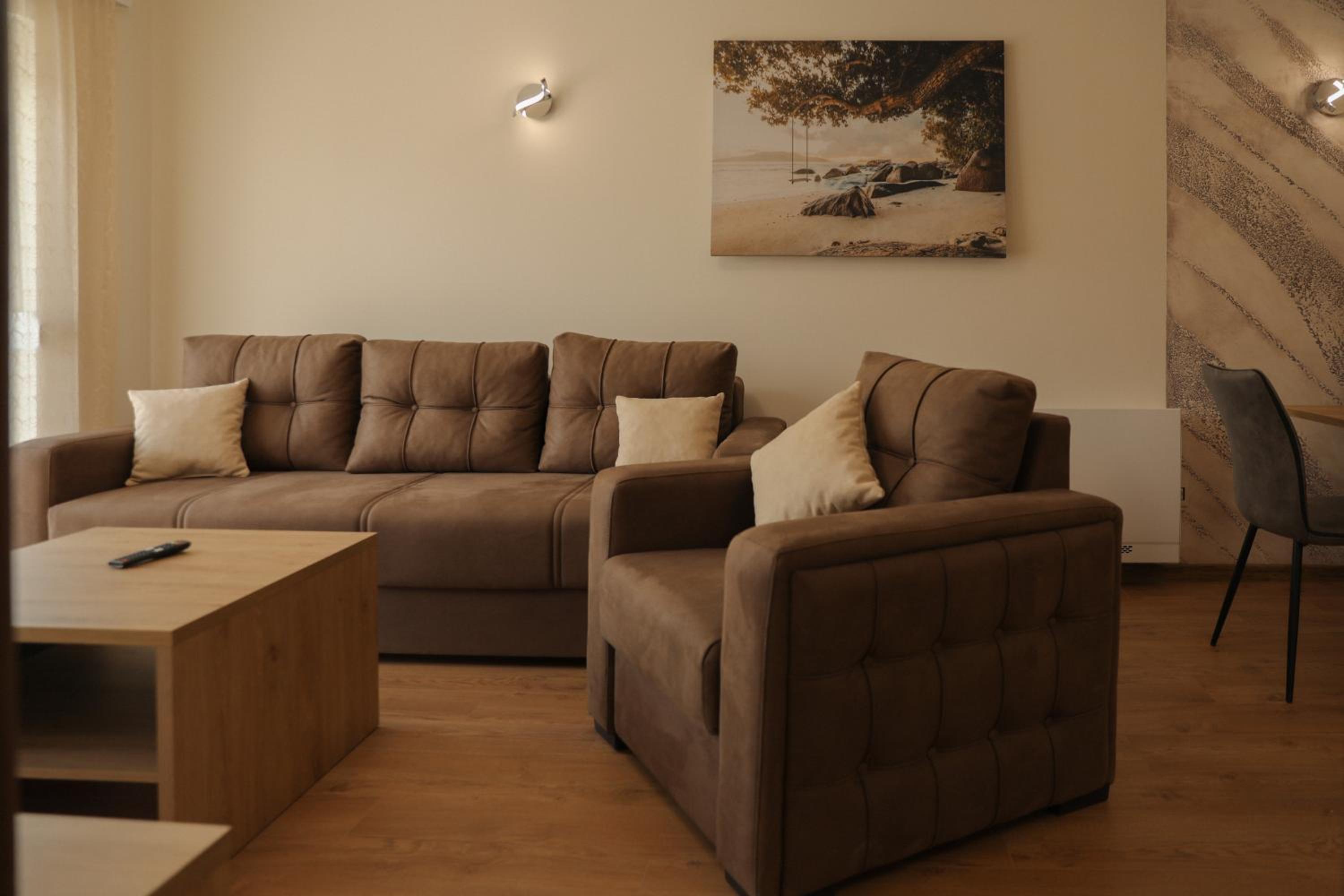 Apartment with Mountain View photo 2