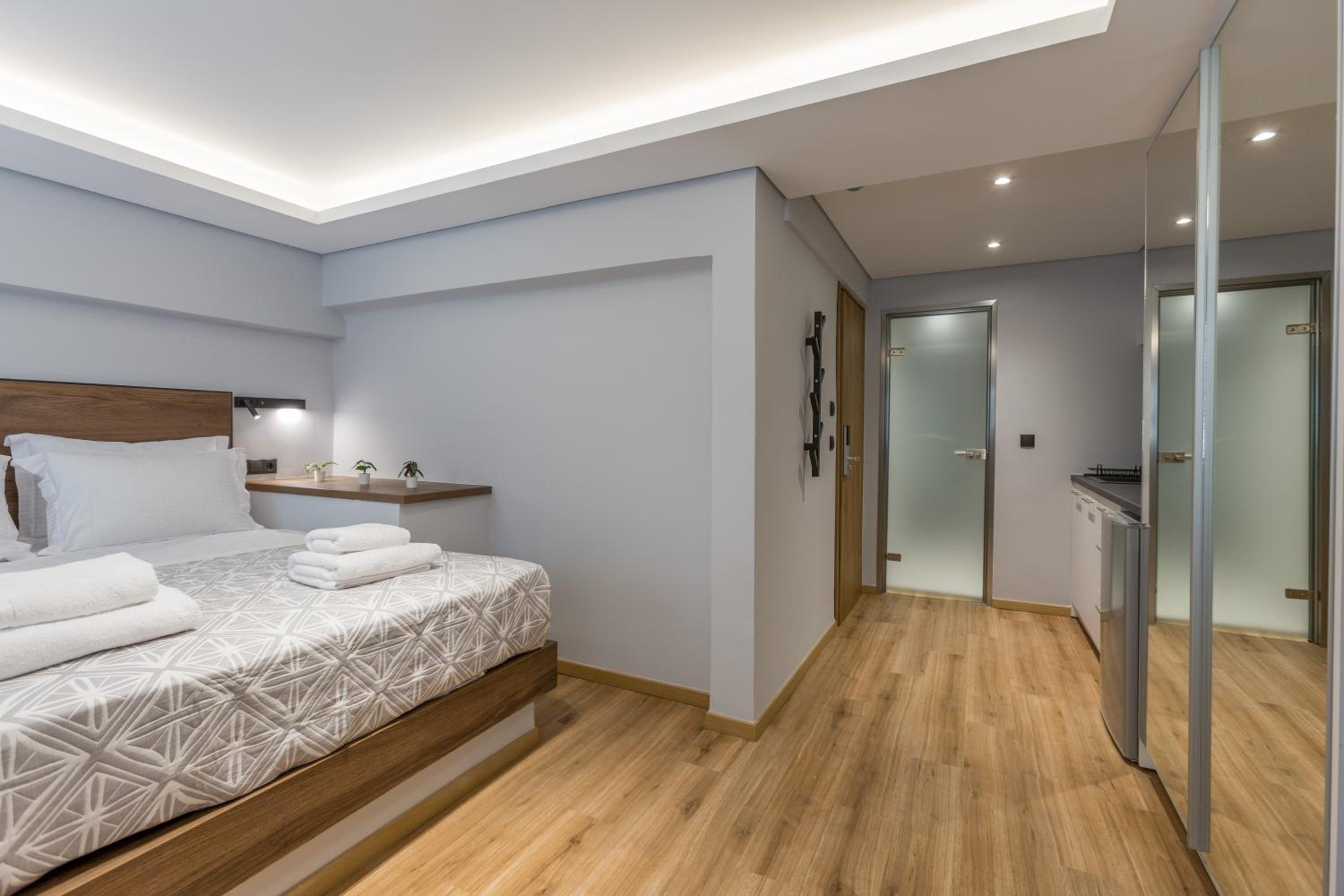 Studio Apartment photo 3