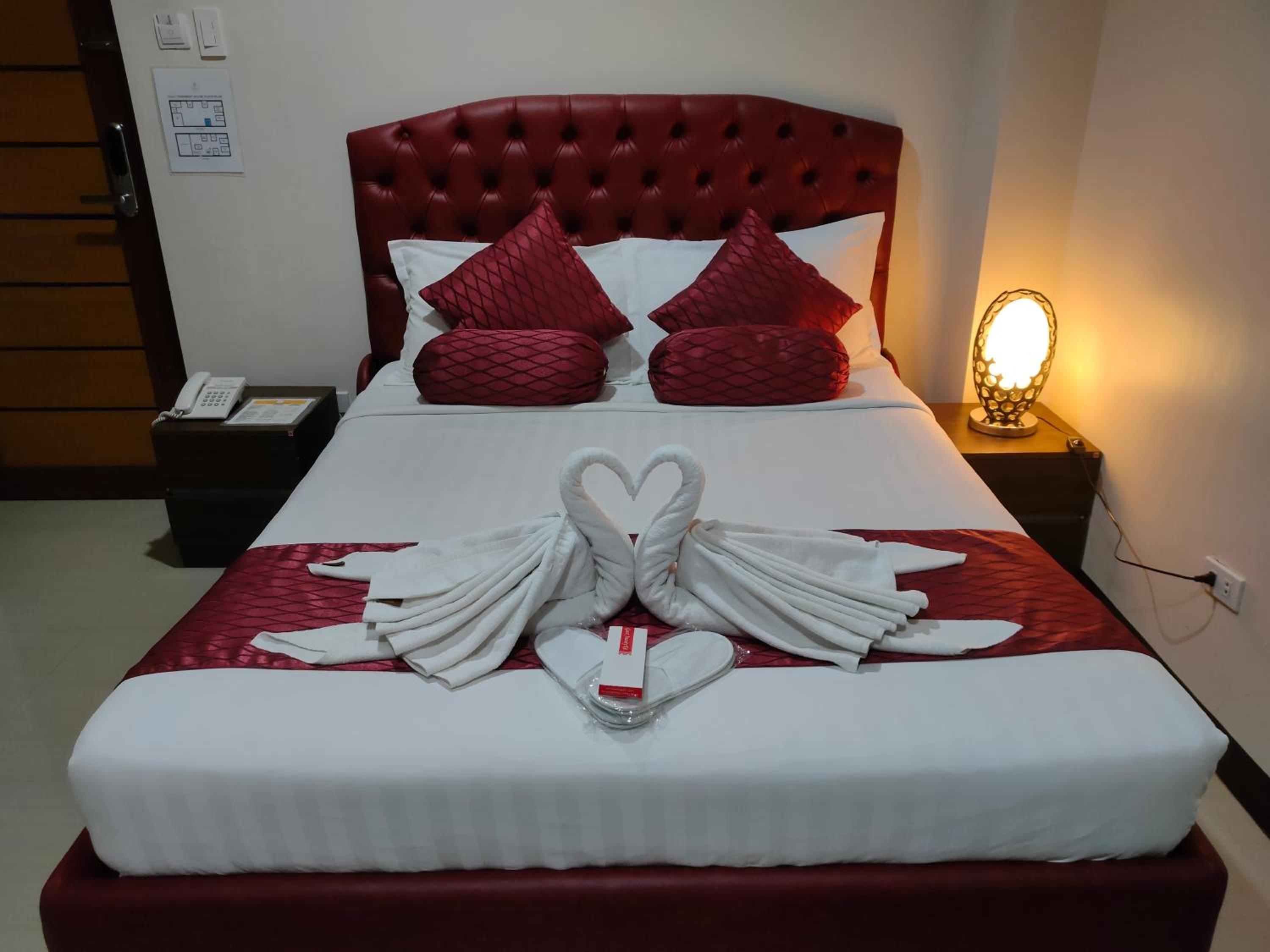 Deluxe Room - Photo 4