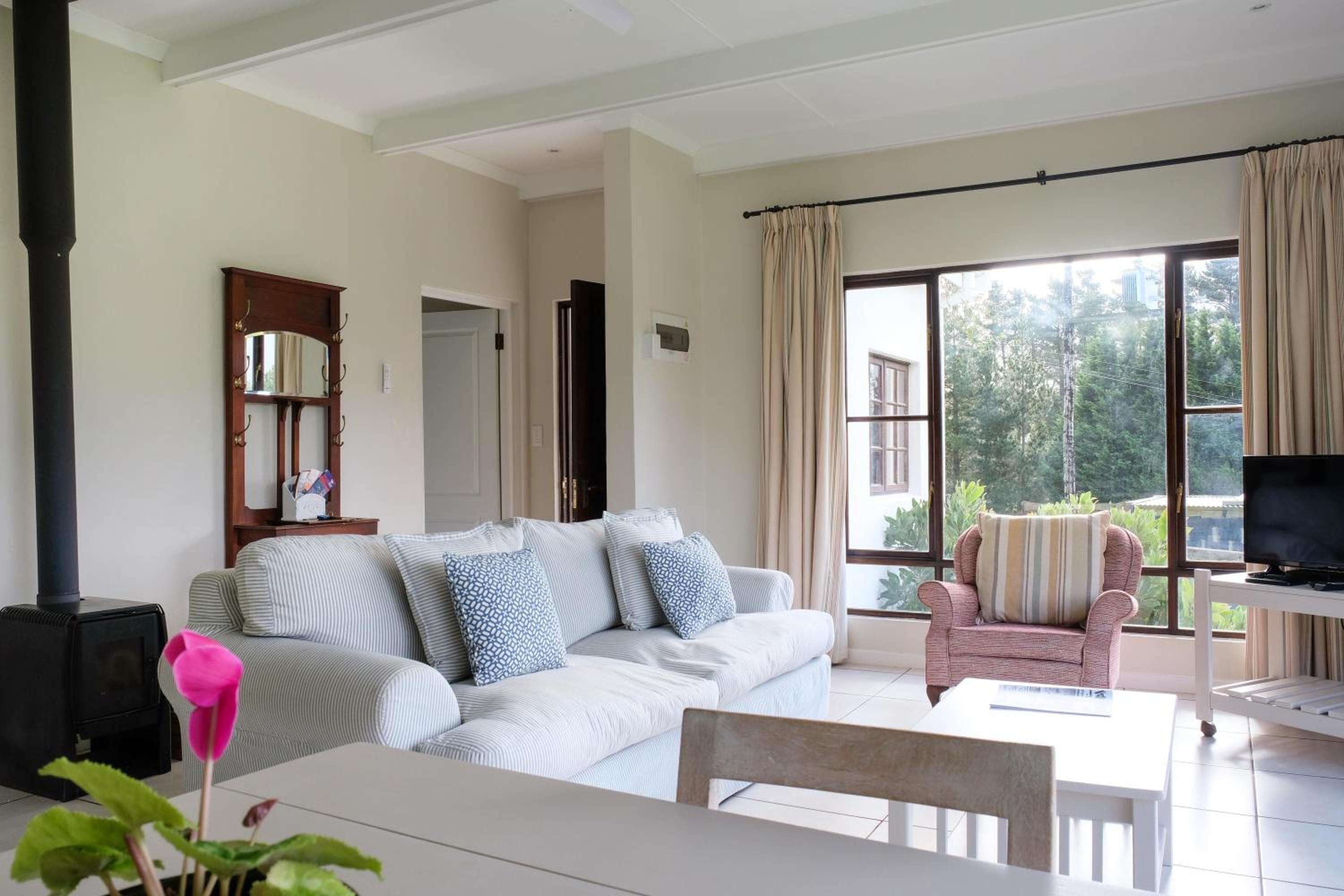 Cottage (2 Adults) - Protea