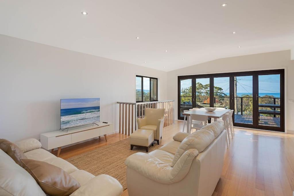 Four-Bedroom House photo 2