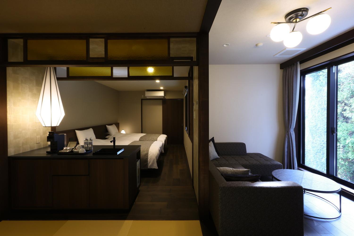 Deluxe Suite with Spa Bath