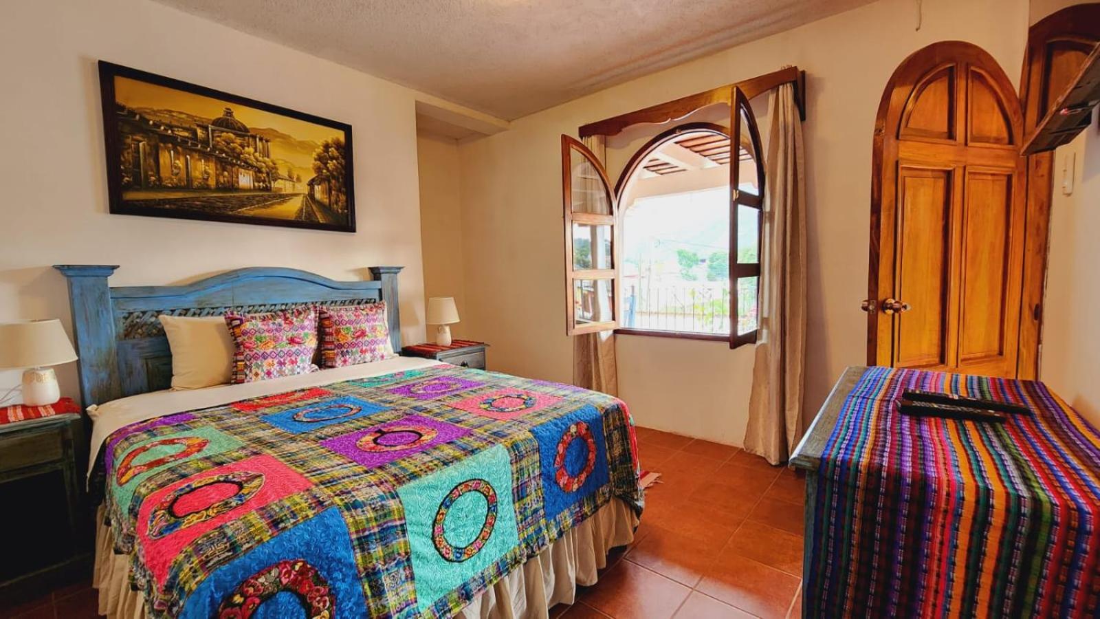 Deluxe Queen Room