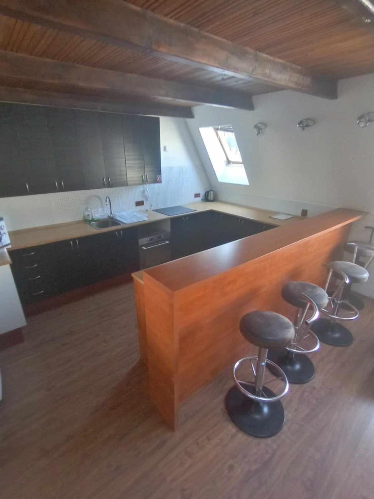 Apartment - Split Level - Photo 12