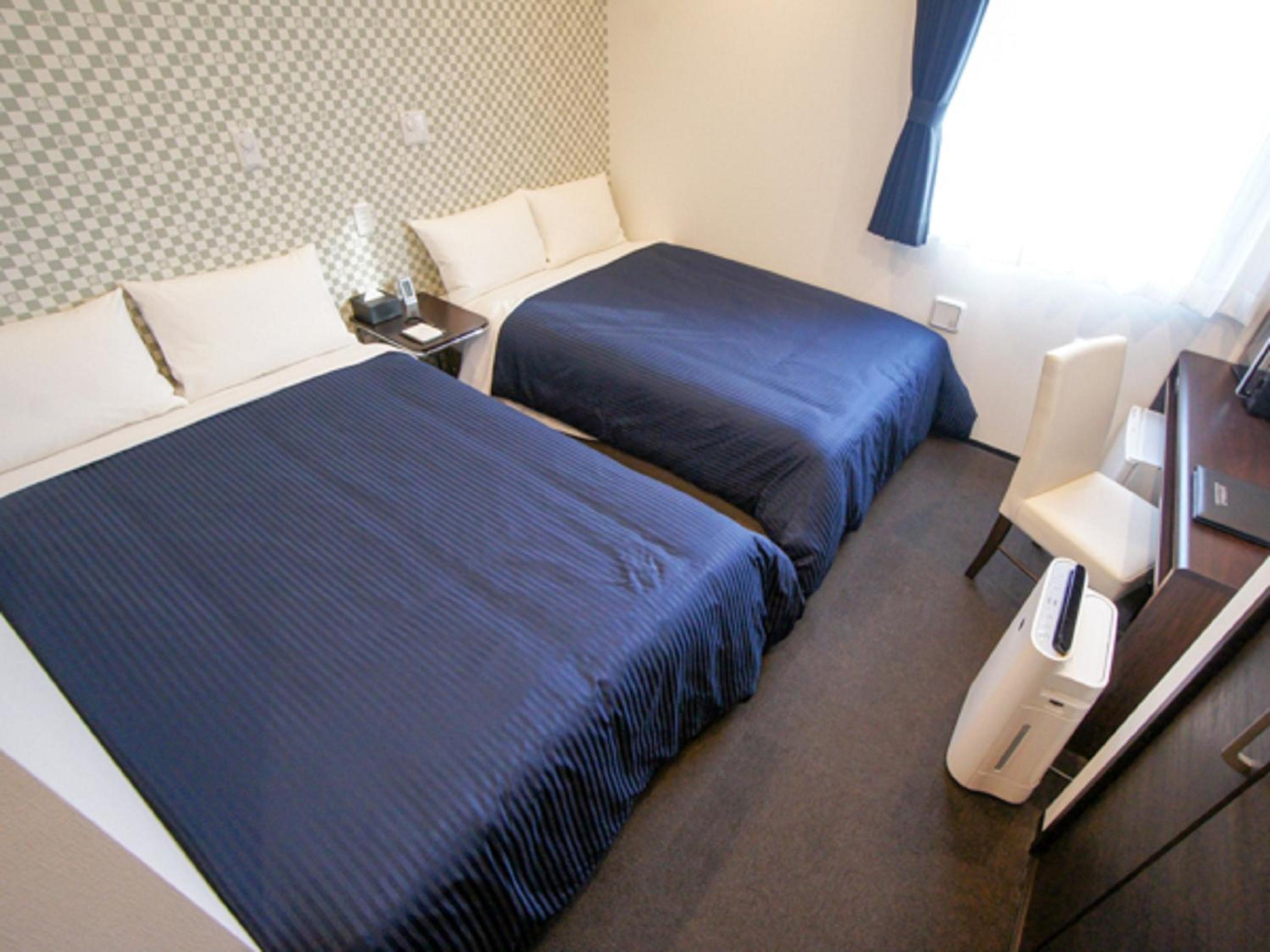 Standard Twin Room - Smoking photo 3