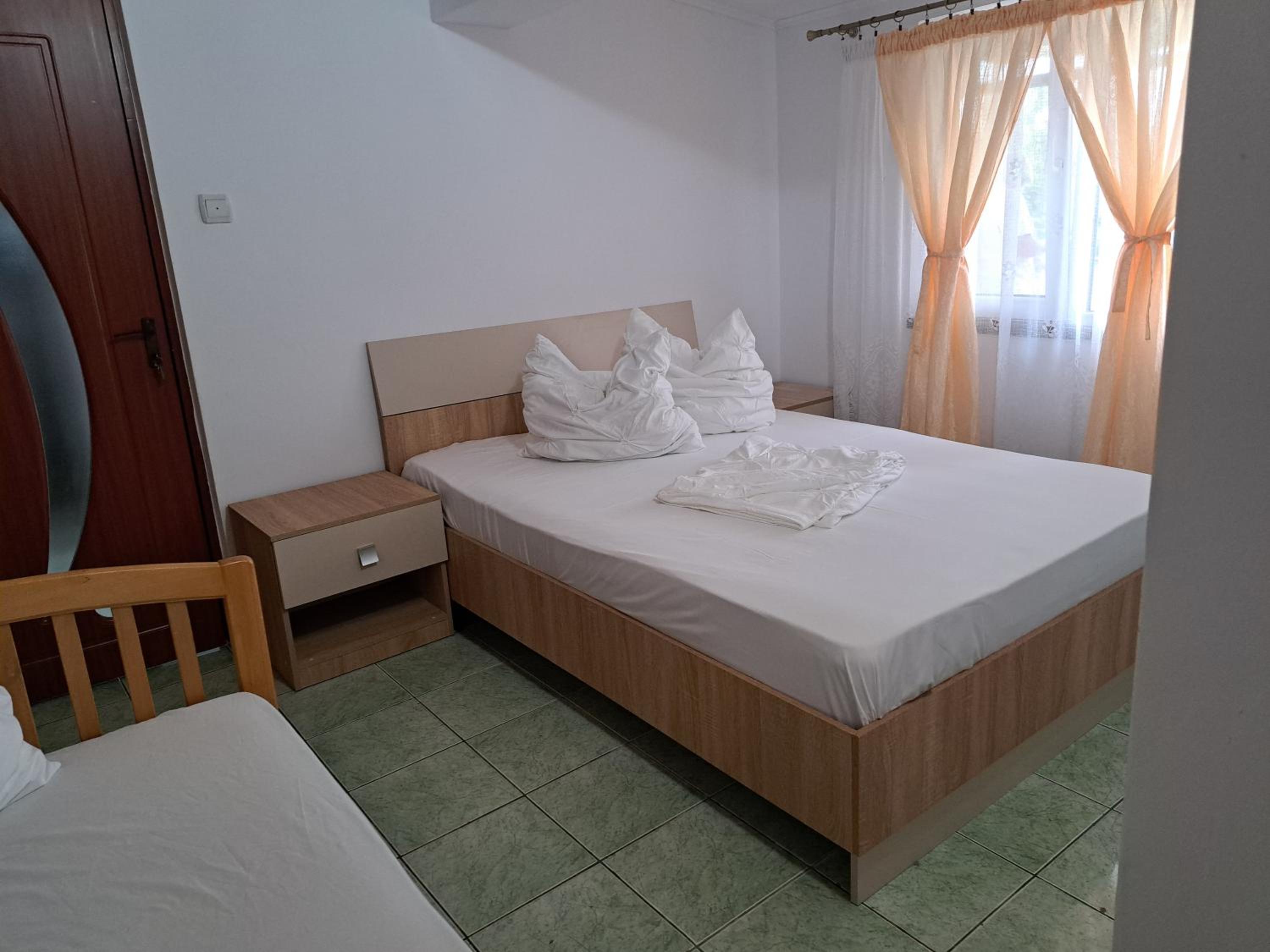 Triple Room with Private Bathroom - Photo 1