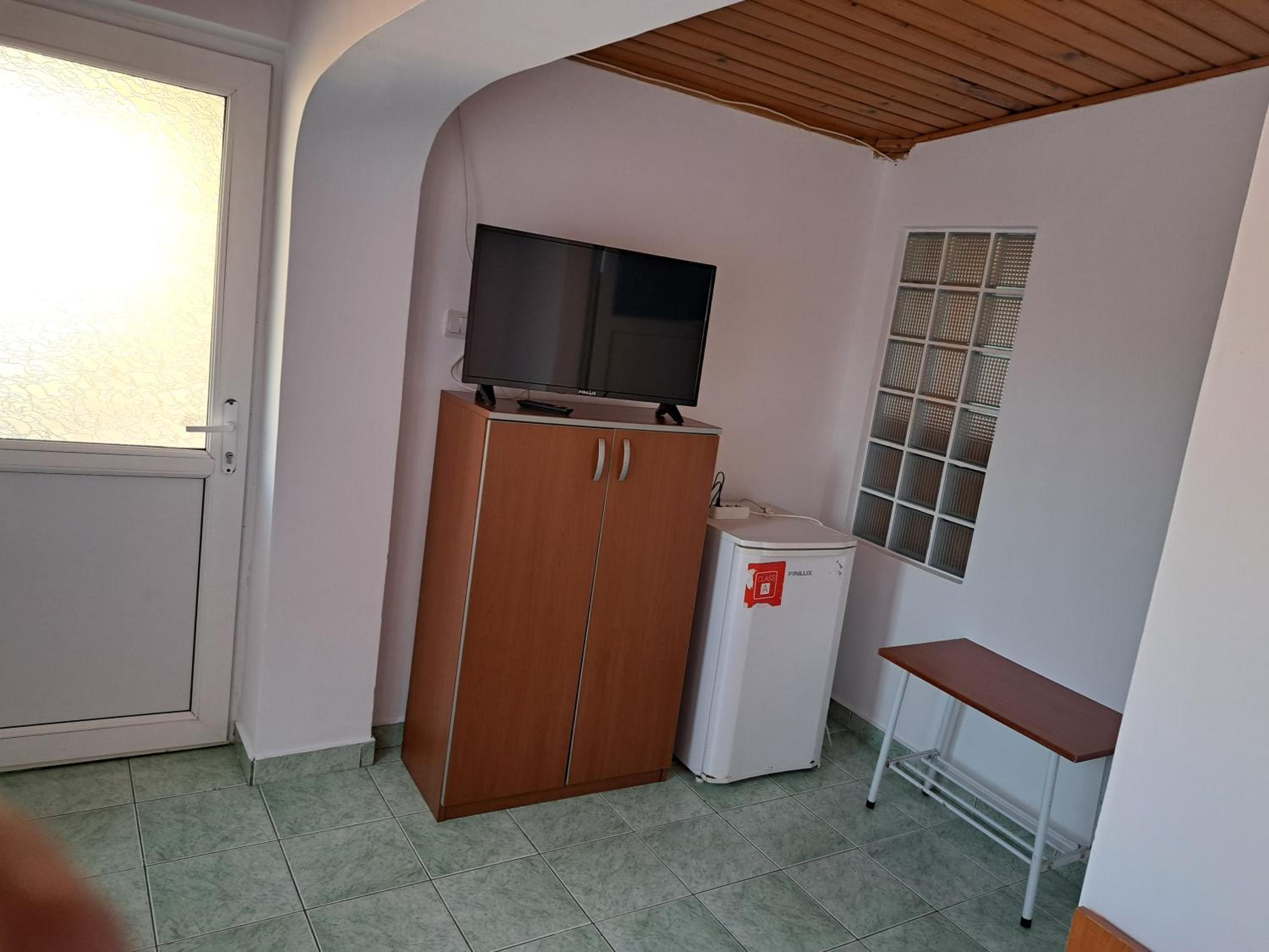 Double Room with Private Bathroom - Photo 4