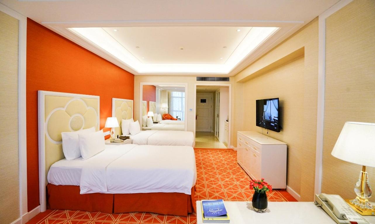 Club Twin Room - Photo 2