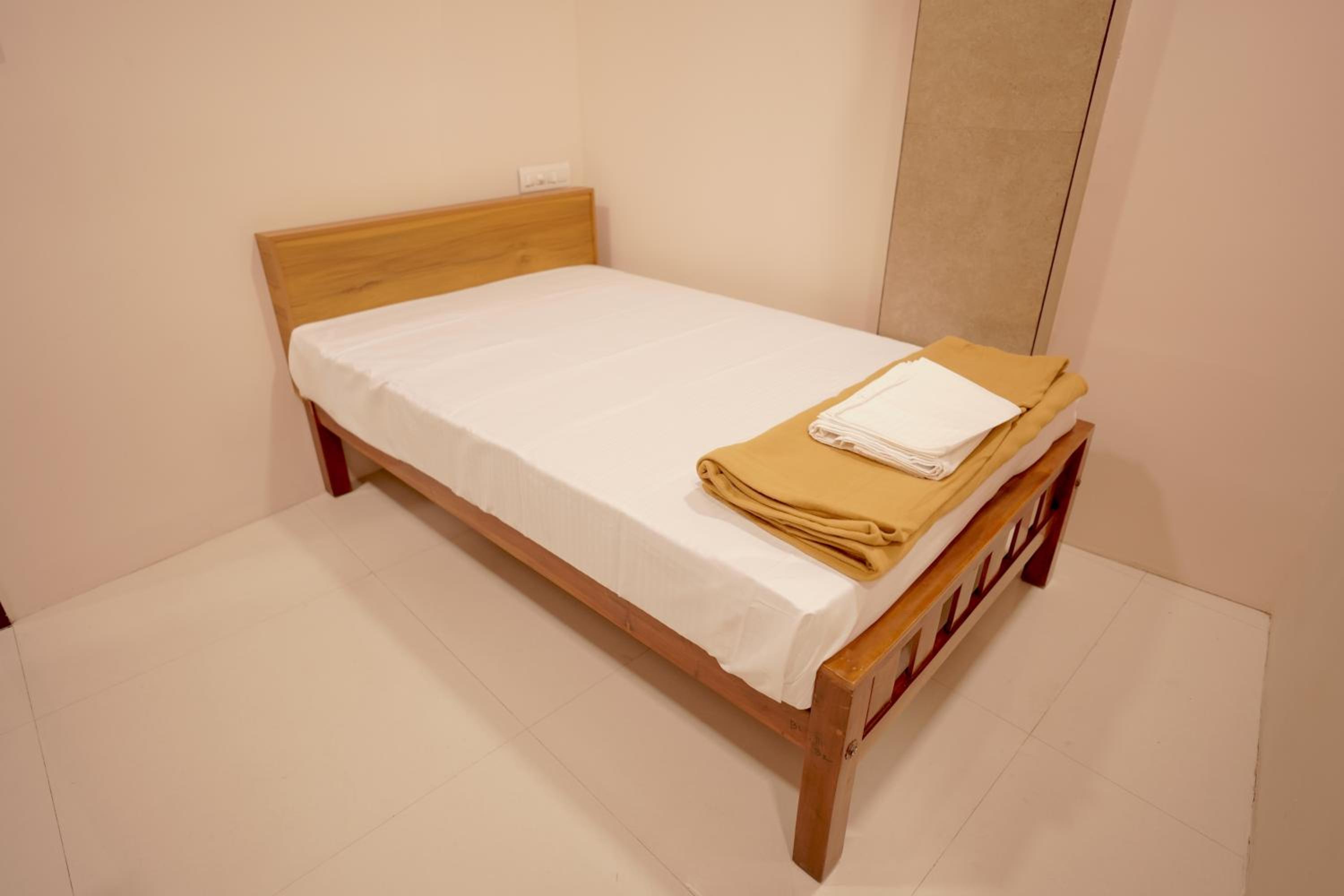Deluxe Double Room - Photo 17