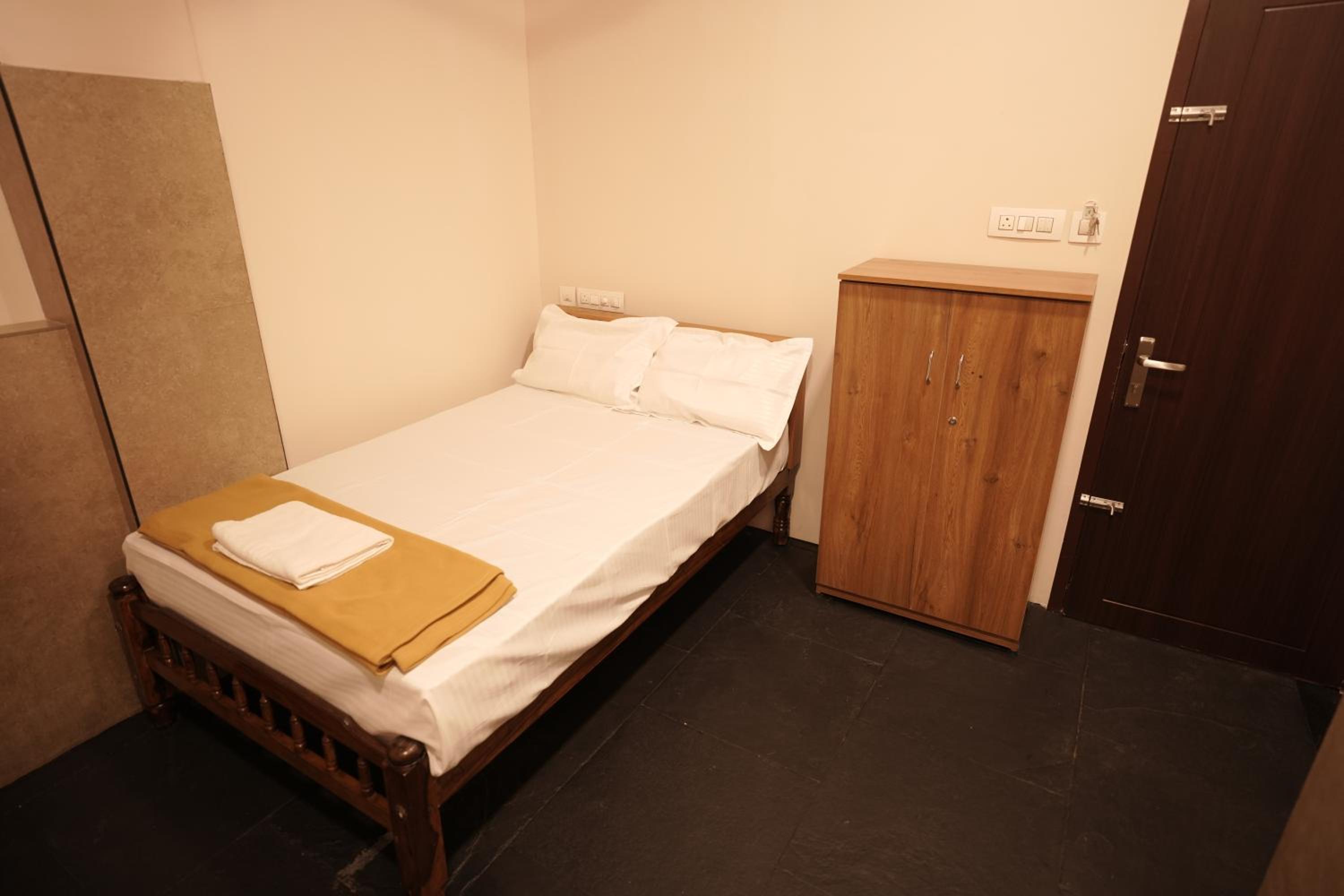 Deluxe Double Room - Photo 18