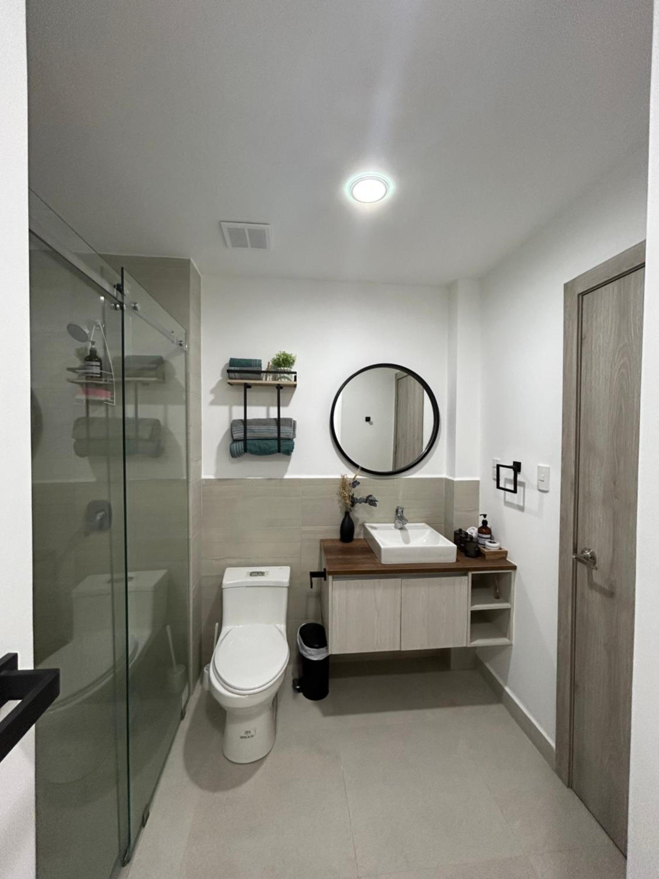 One-Bedroom Apartment photo 2