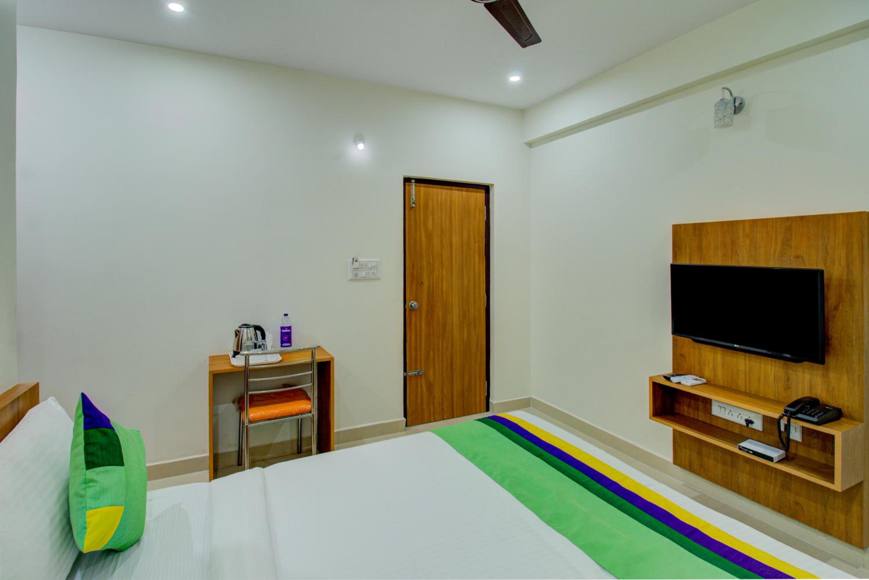 Economy Double Room - Photo 6