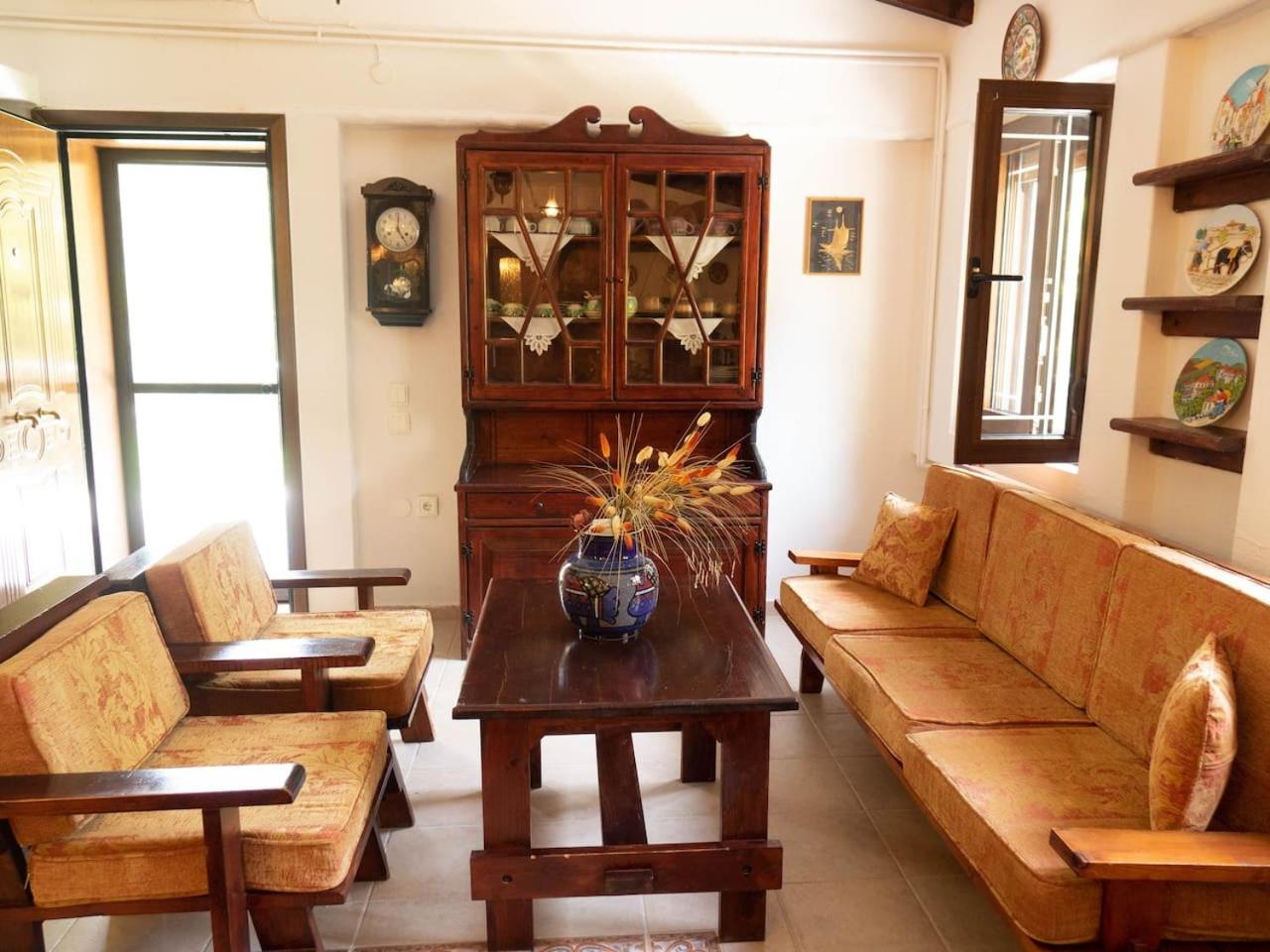 Four-Bedroom House photo 2