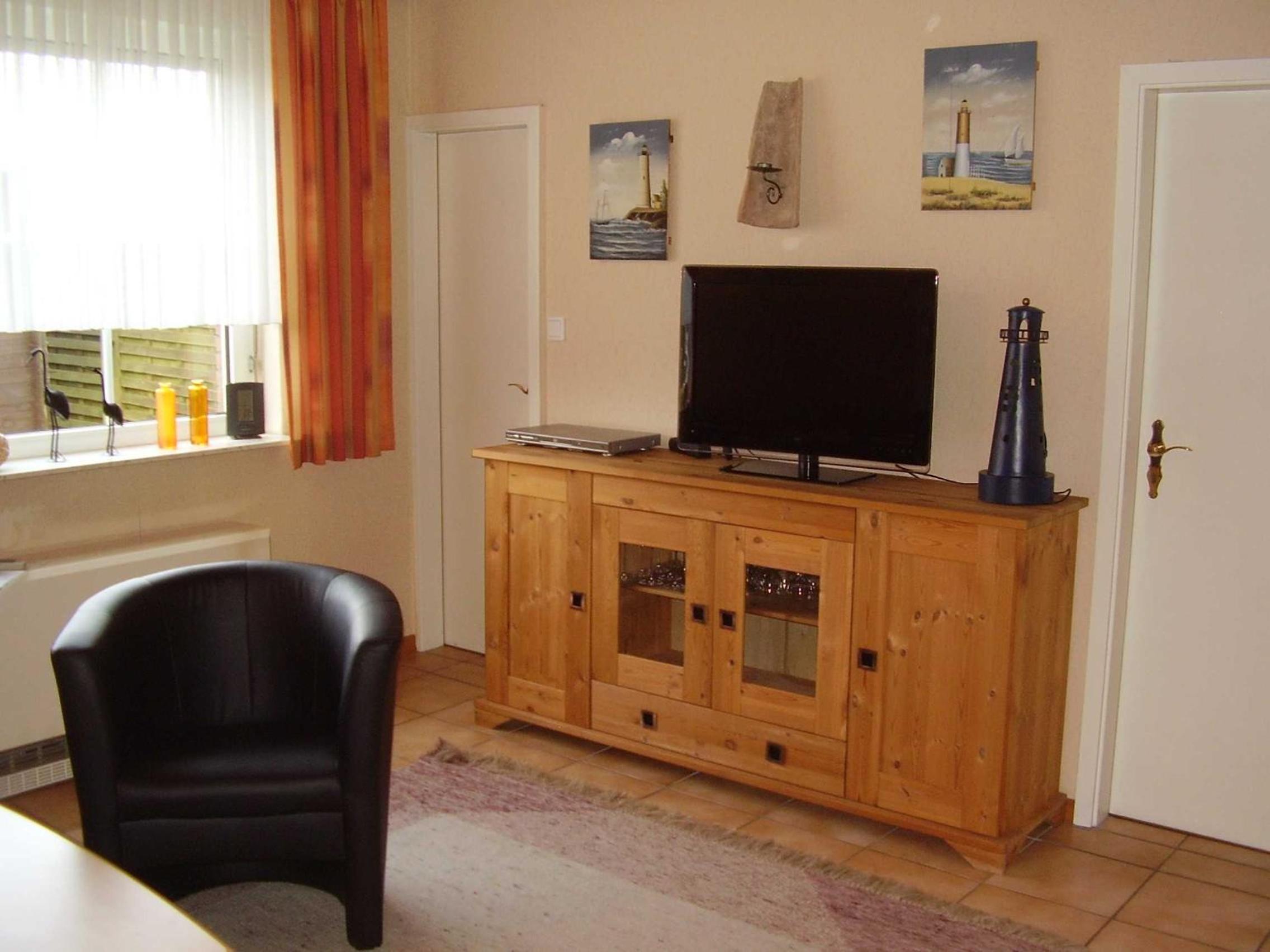 Three-Bedroom House photo 1