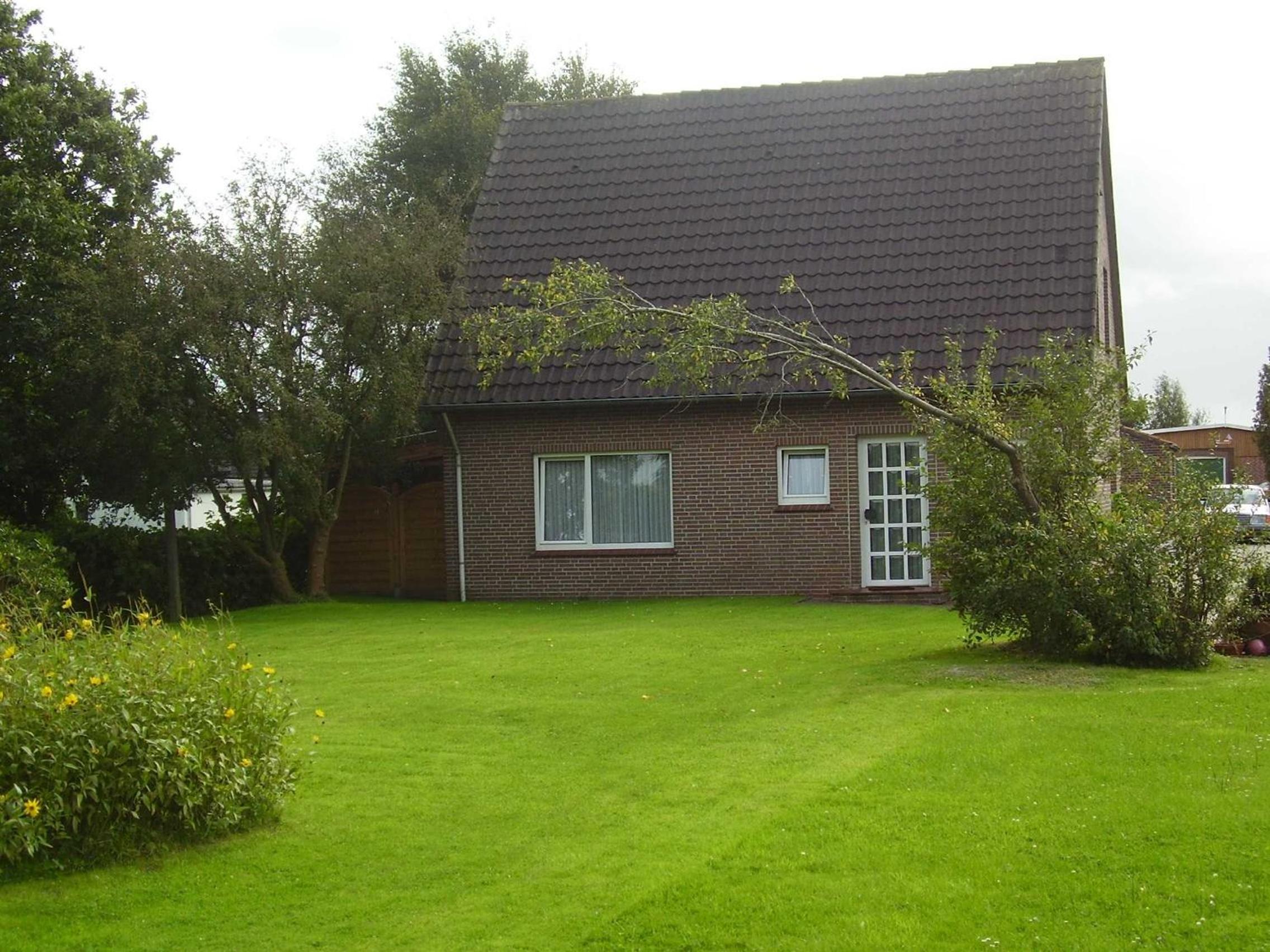 Two-Bedroom House photo 2
