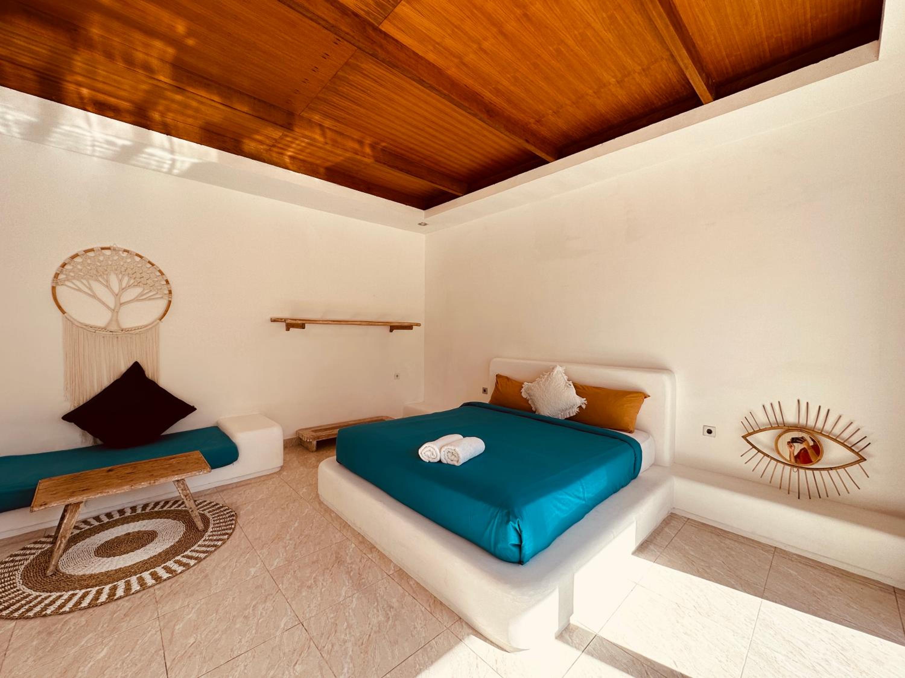 Superior Double Bed Room With Direct Pool Access photo 1