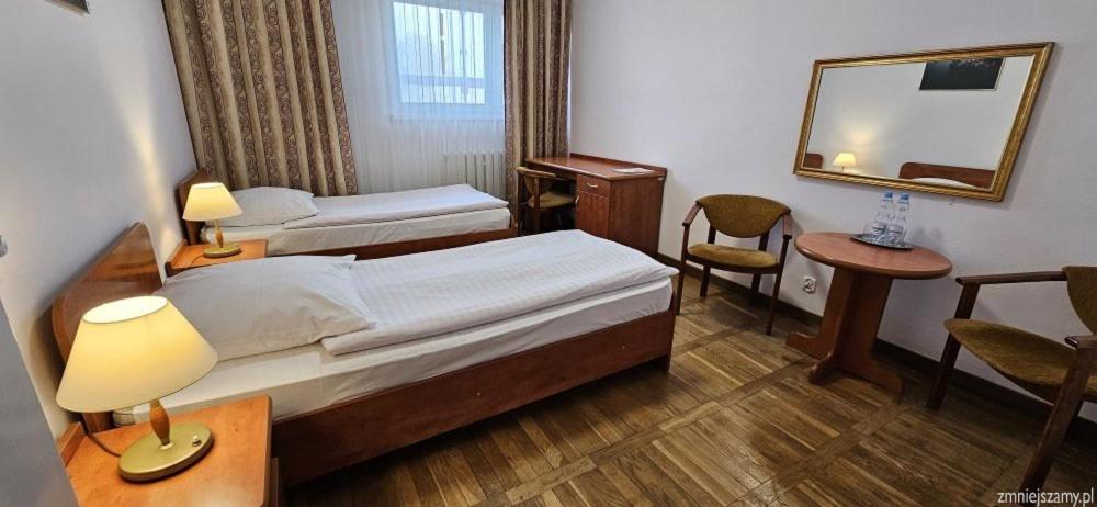 Economy Twin Room photo 1