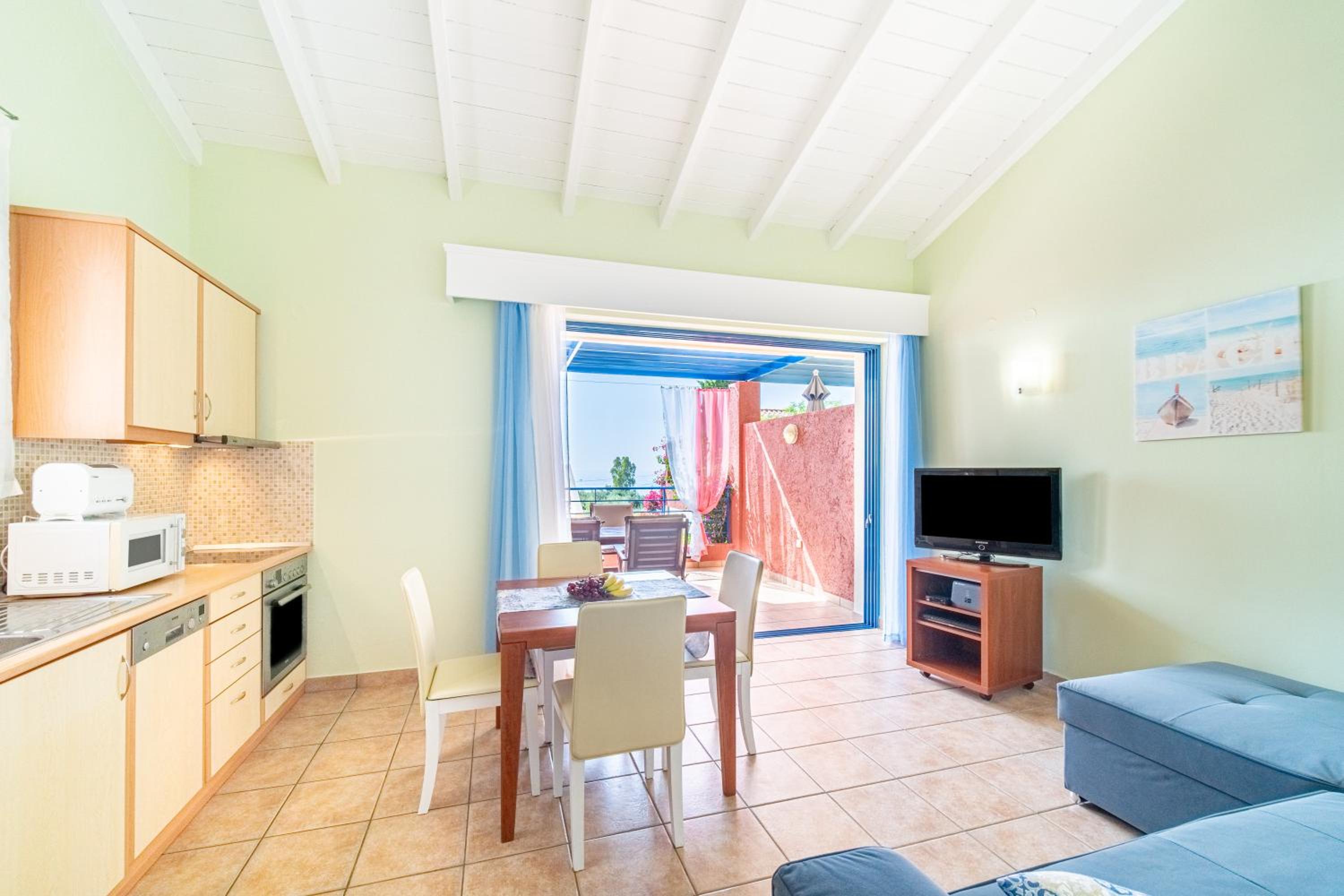 Superior One-Bedroom Apartment with Balcony photo 1