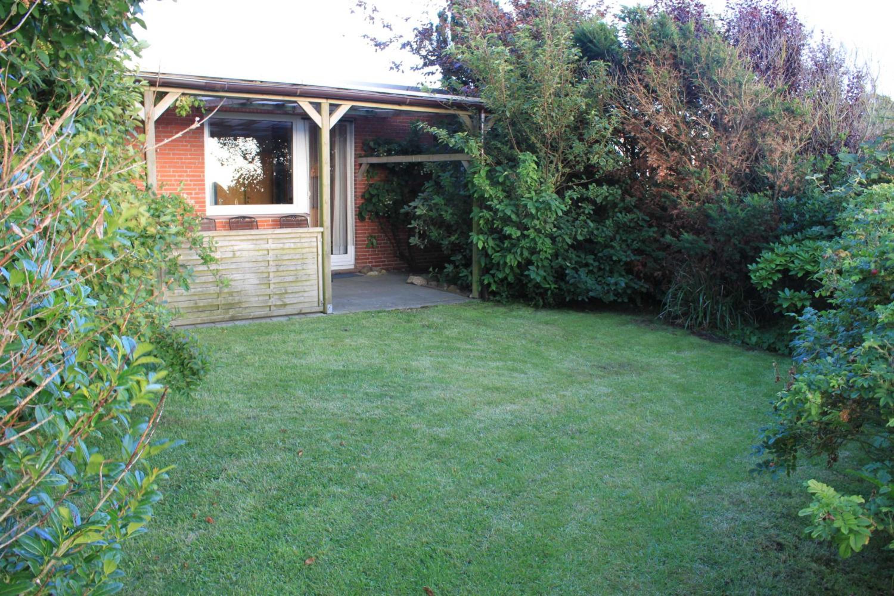 Two-Bedroom House photo 2