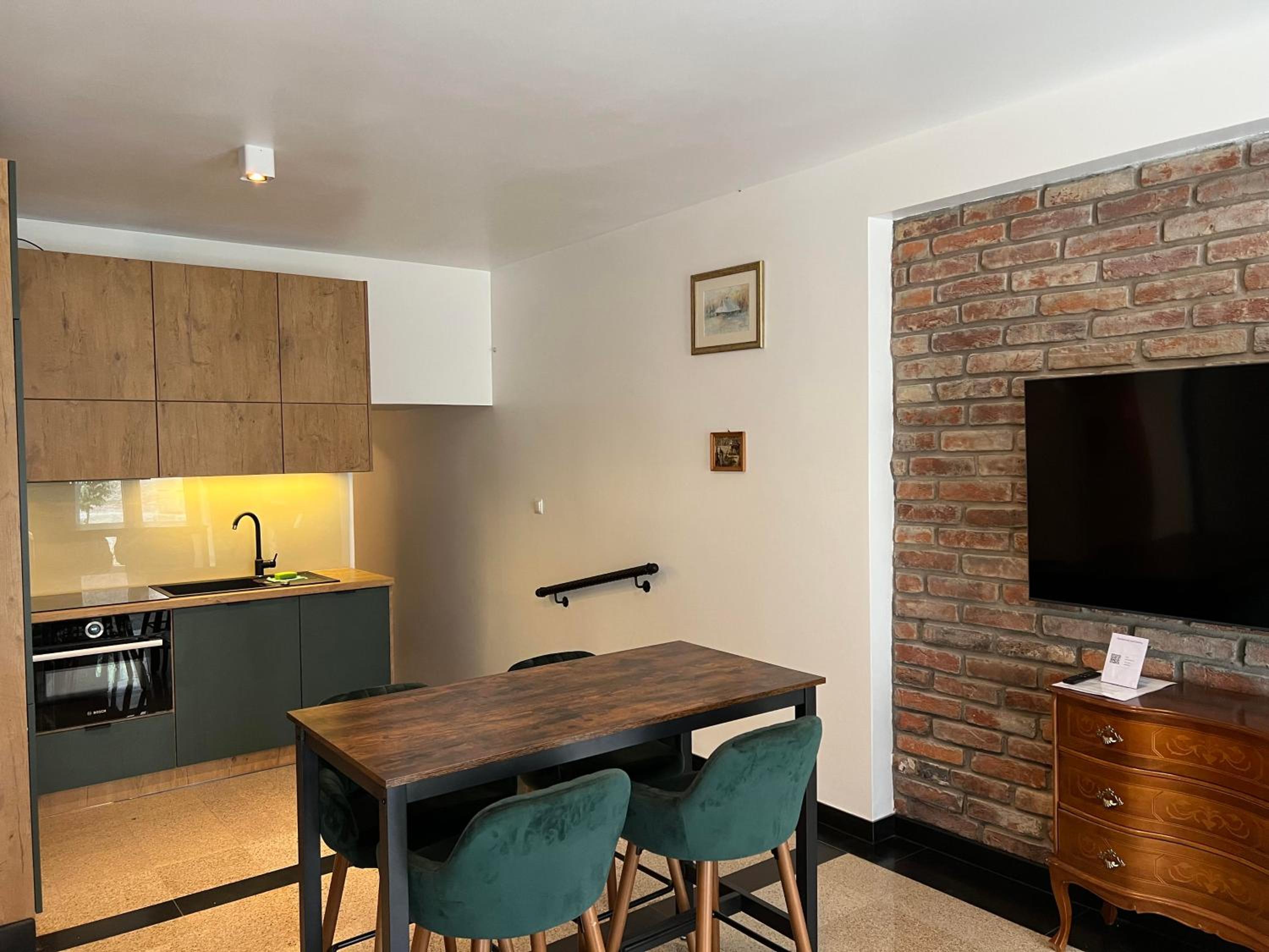 One-Bedroom Apartment photo 2