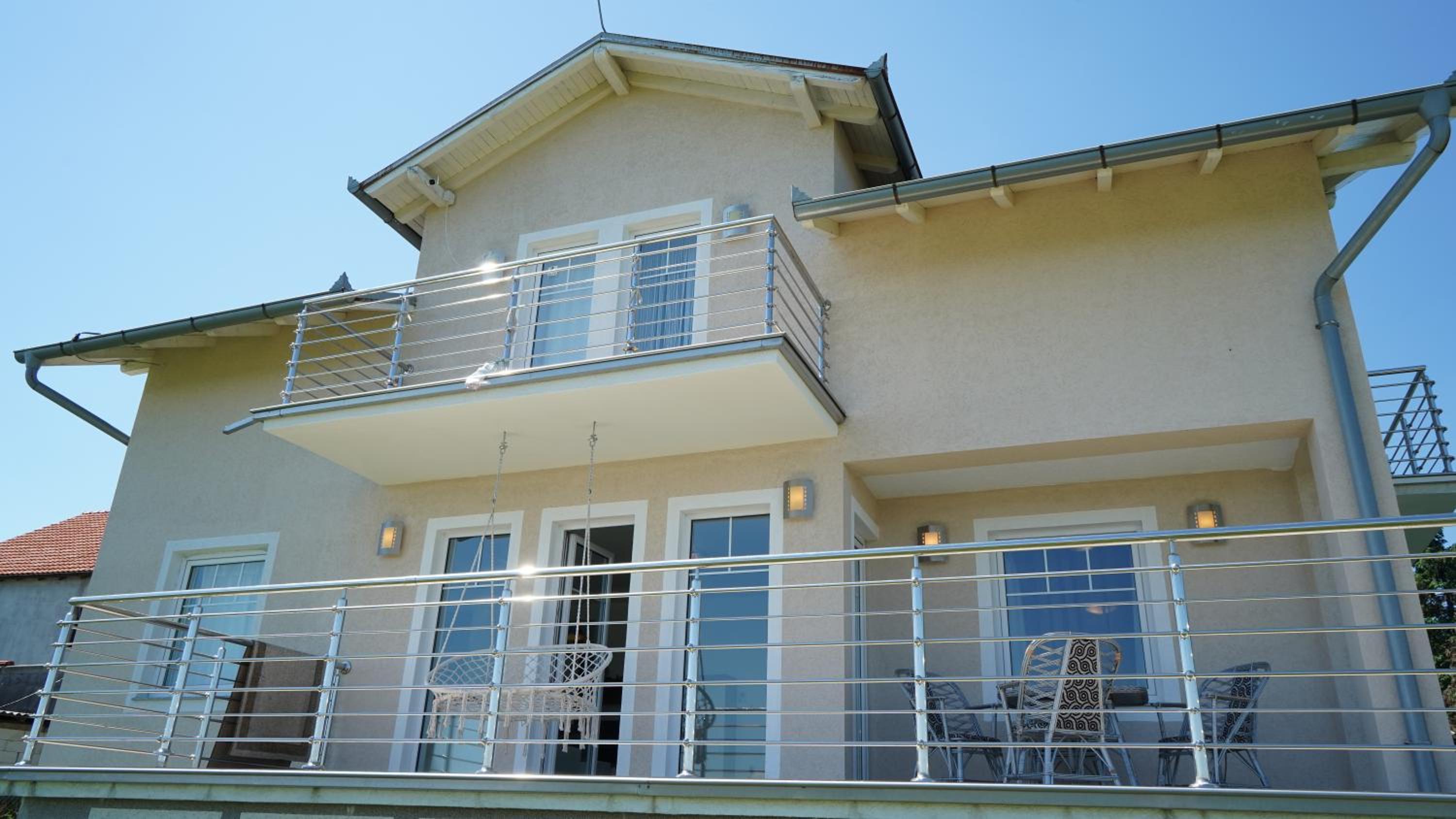 Three-Bedroom Villa photo 1