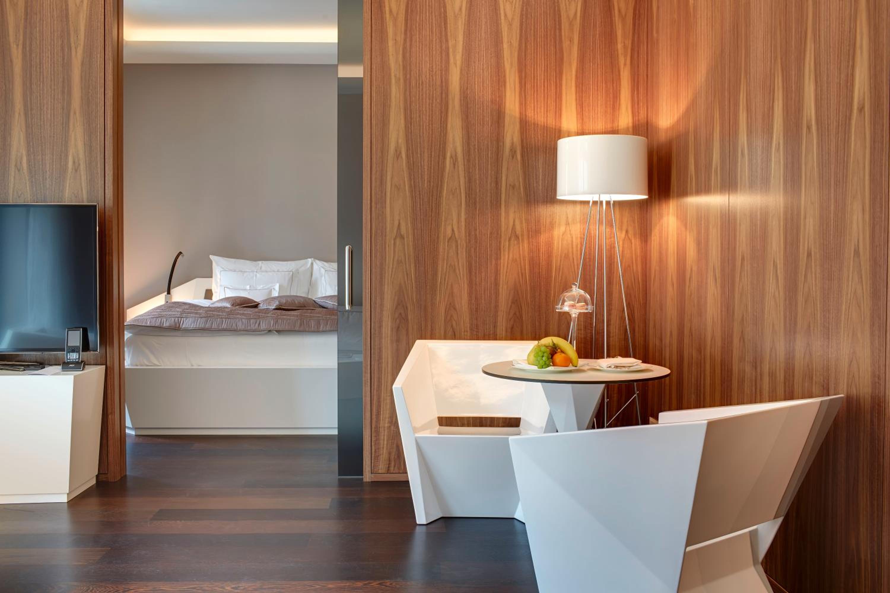 Suite with Mountain View - Photo 1