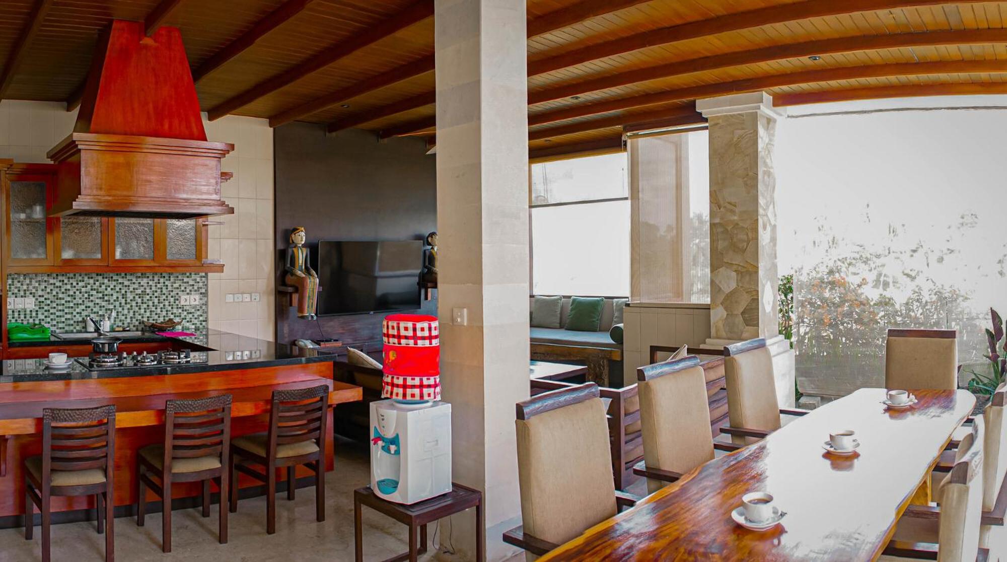 Four-Bedroom Villa with Private Pool - Photo 30