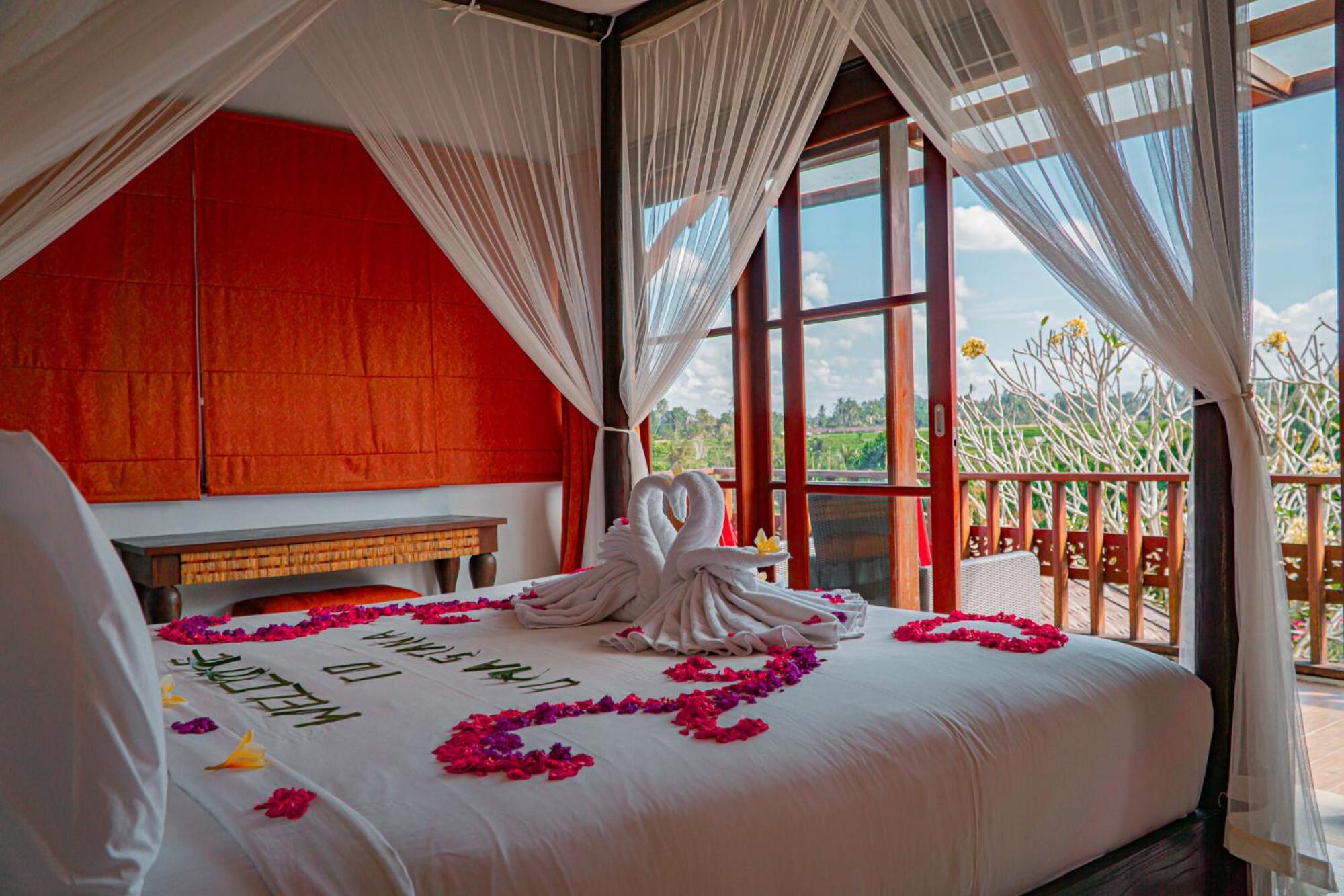 Four-Bedroom Villa with Private Pool - Photo 24