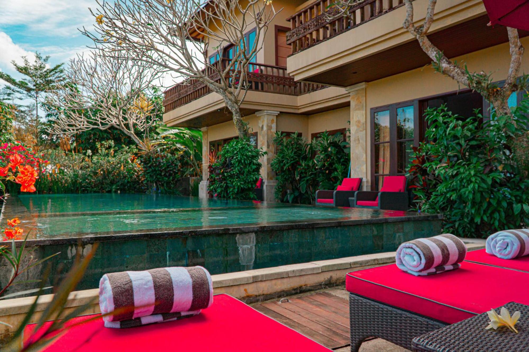 Four-Bedroom Villa with Private Pool - Photo 17