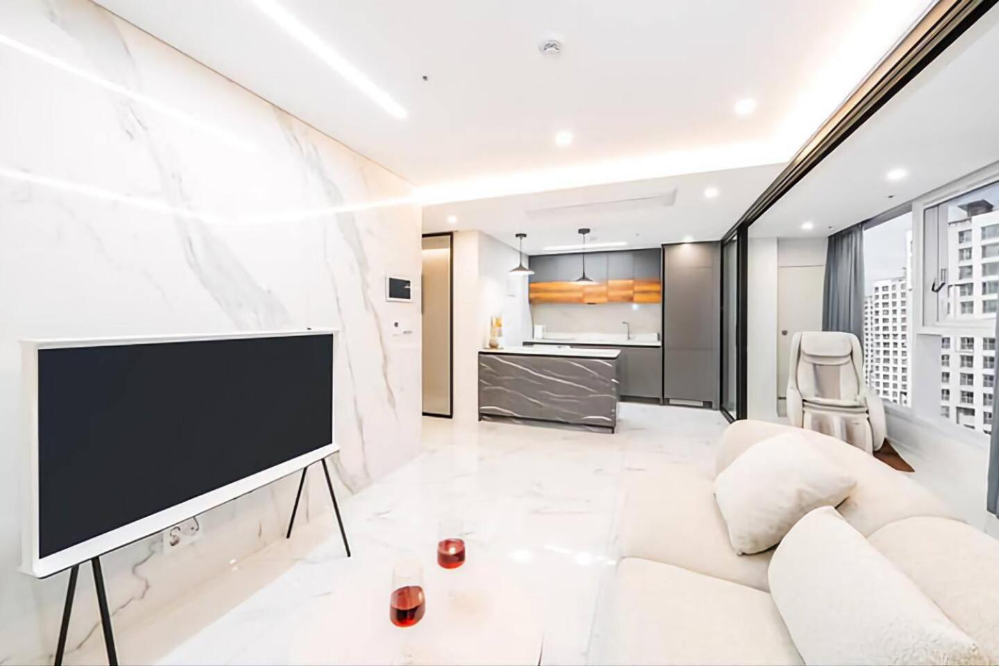 [Main Building] Family Suite -19:00 Check-in - Photo 2