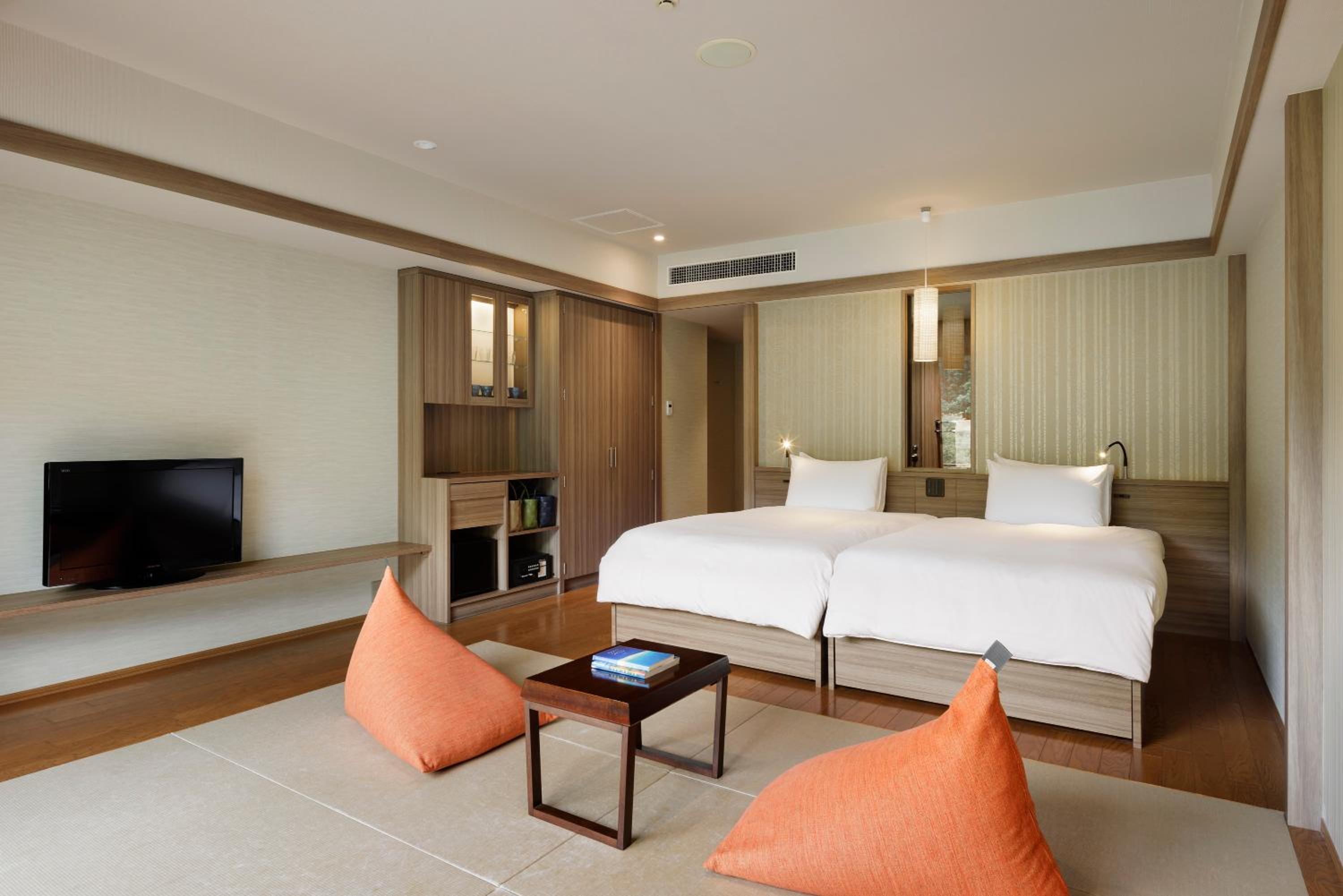 【Main Building】Room with Tatami Area photo 2