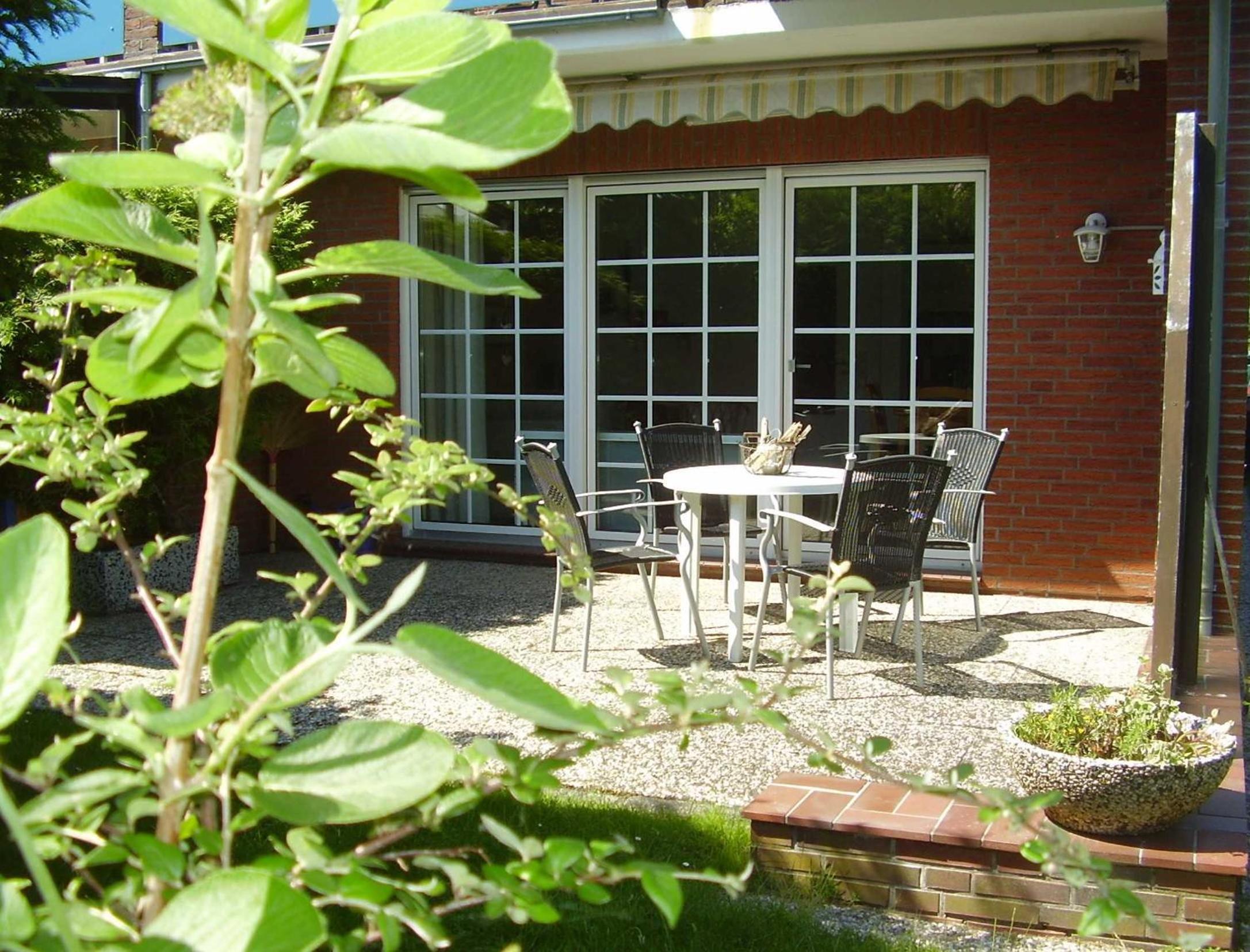 One-Bedroom Apartment with Terrace photo 2
