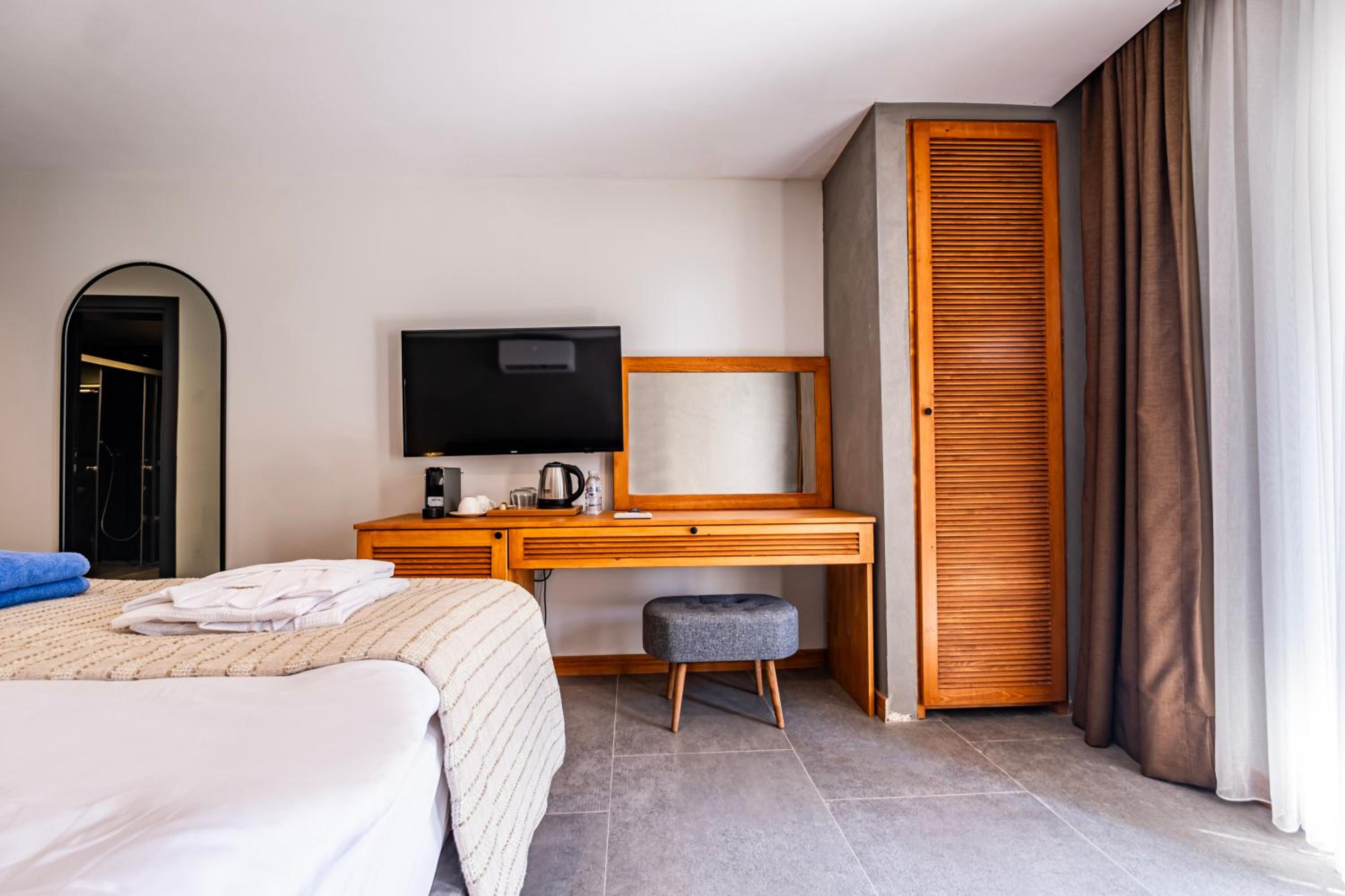 Double Room with Garden View - Photo 7