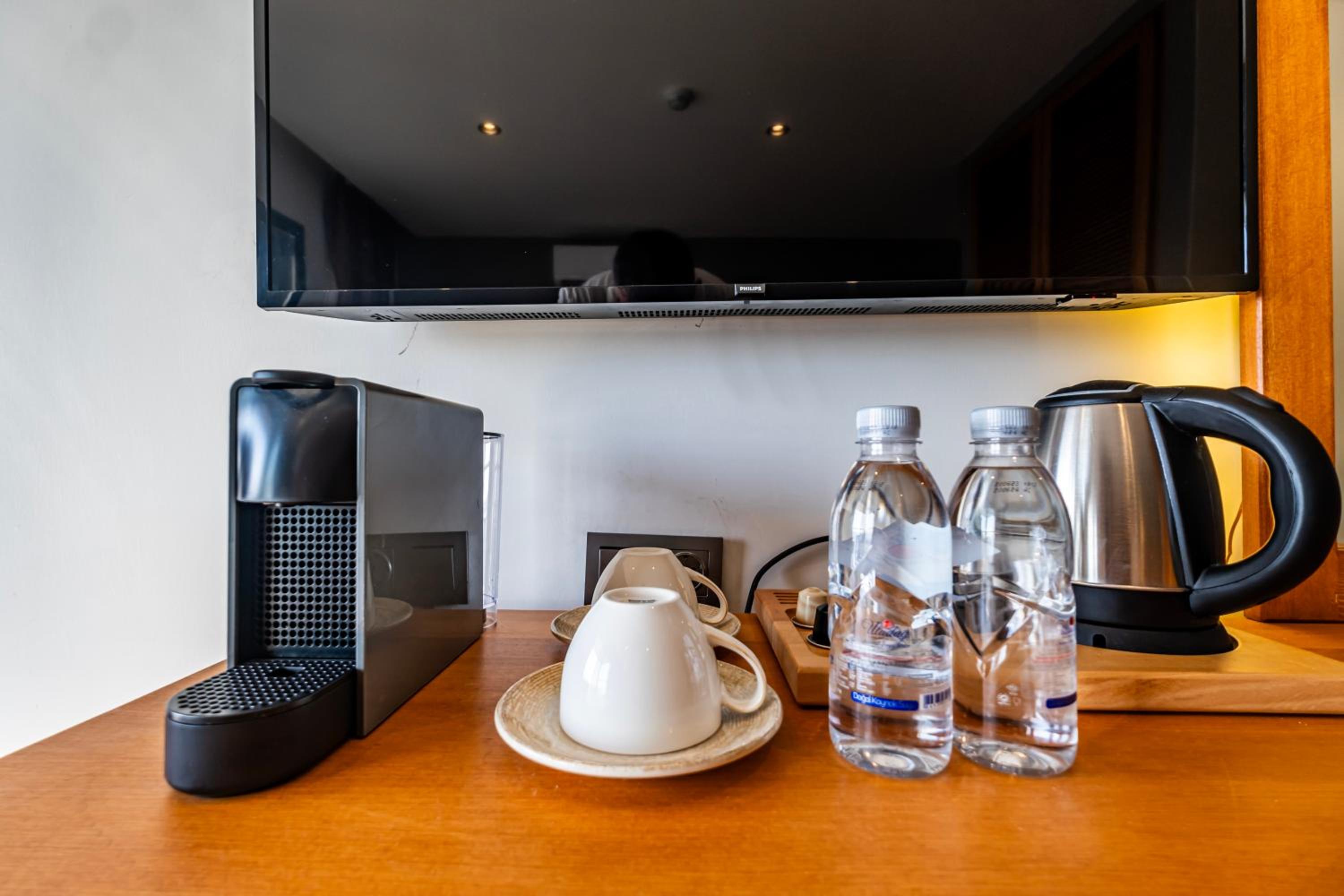Suite with Sea View - Photo 10