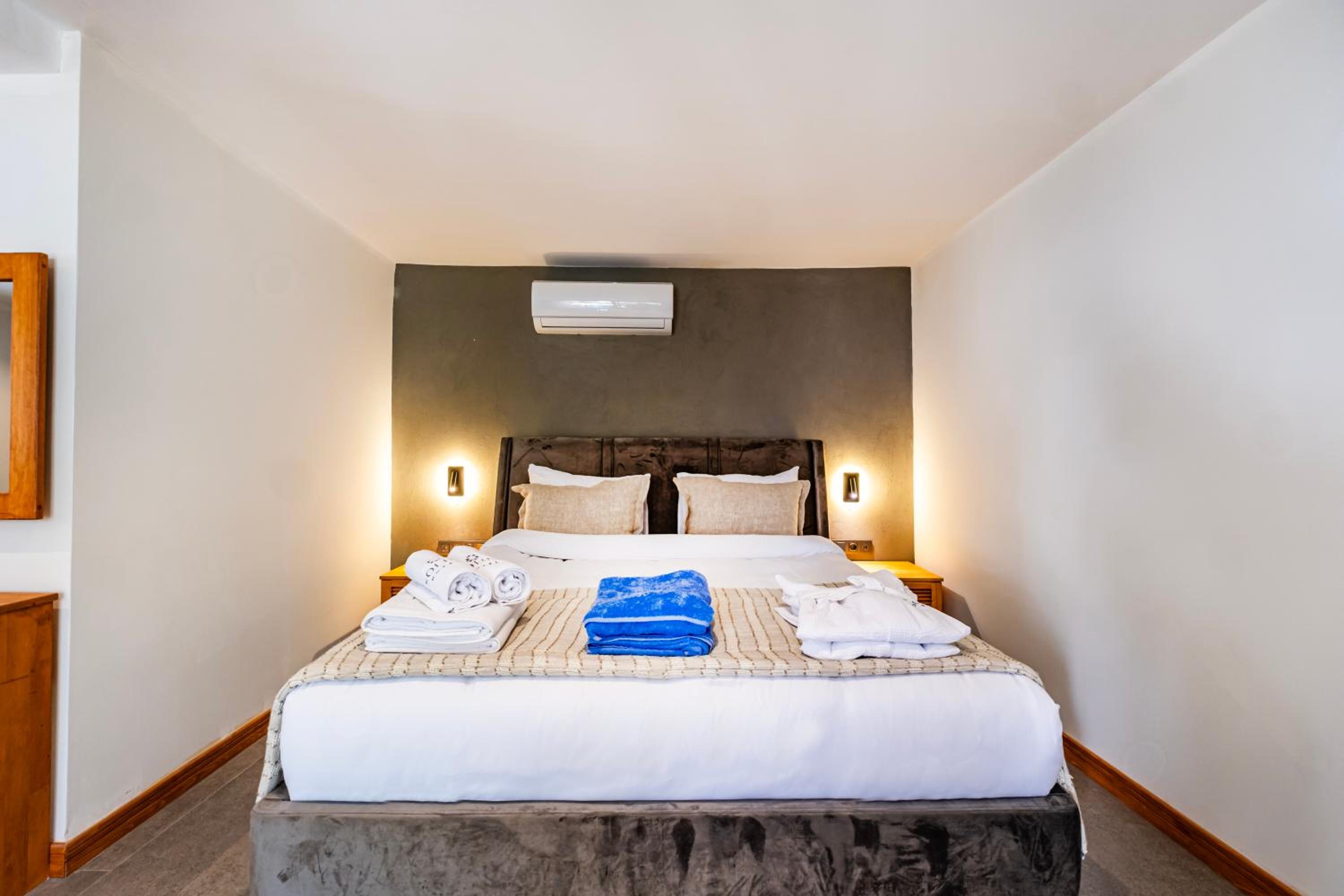 Double Room with Garden View - Photo 5