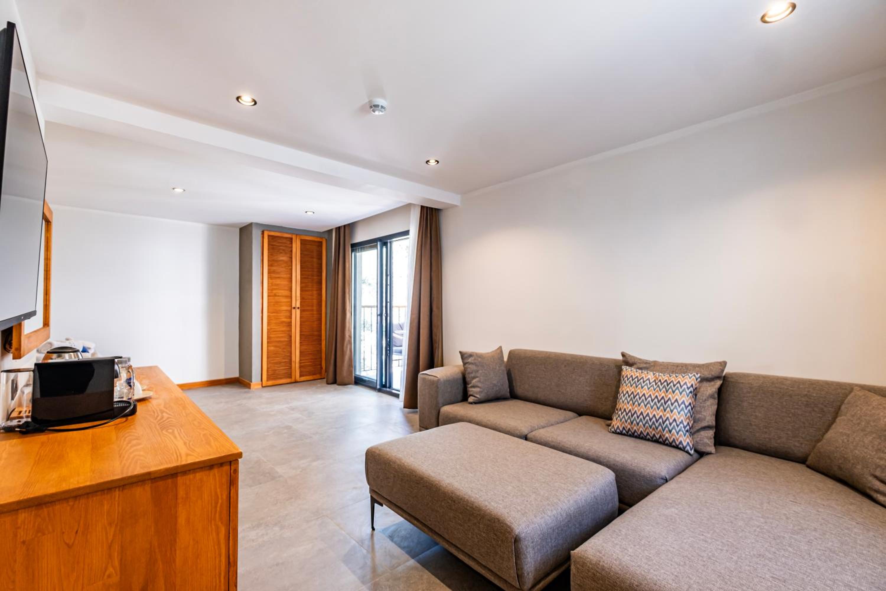 Suite with Sea View - Photo 5