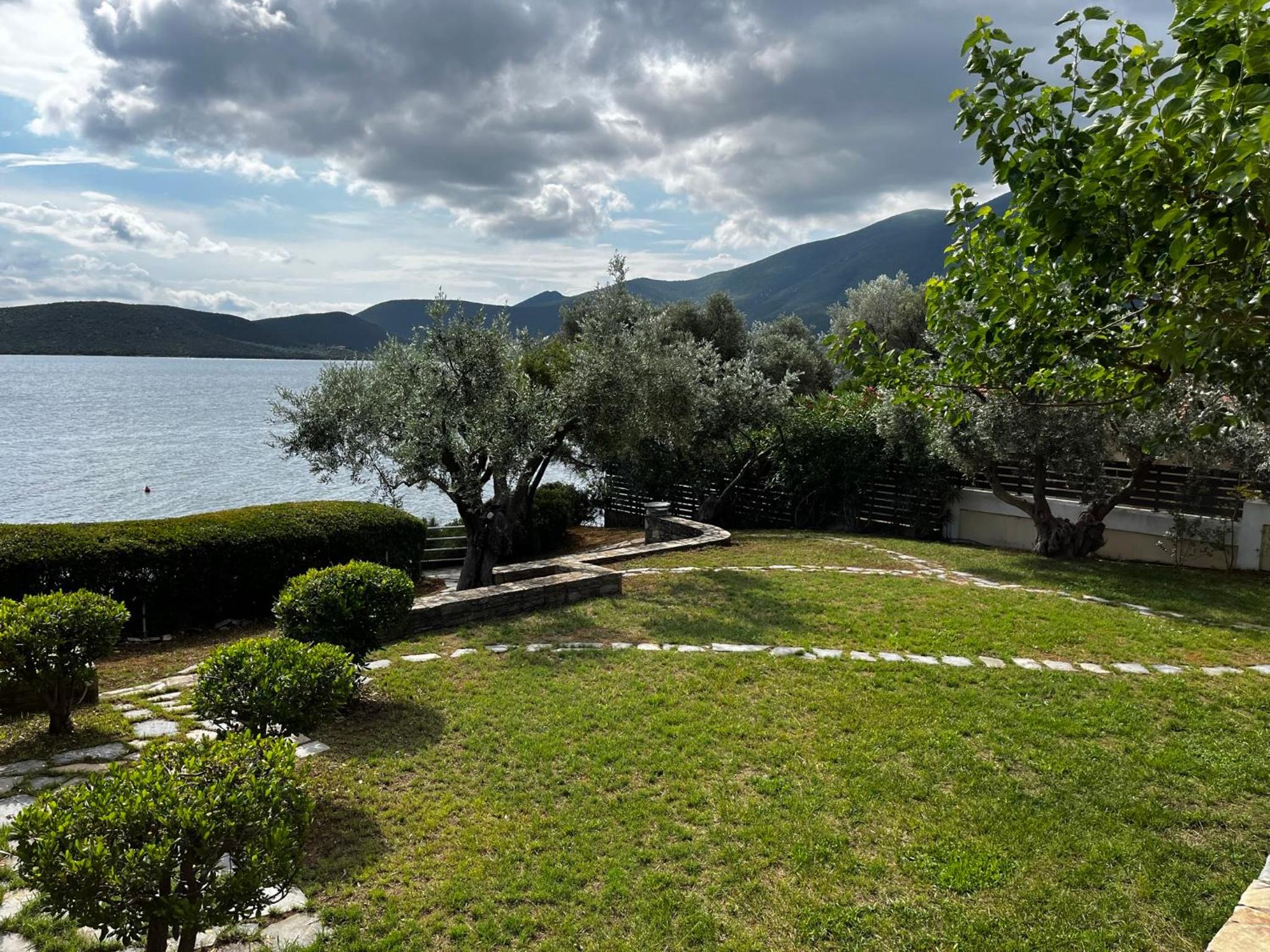 Villa - Beach Front photo 3